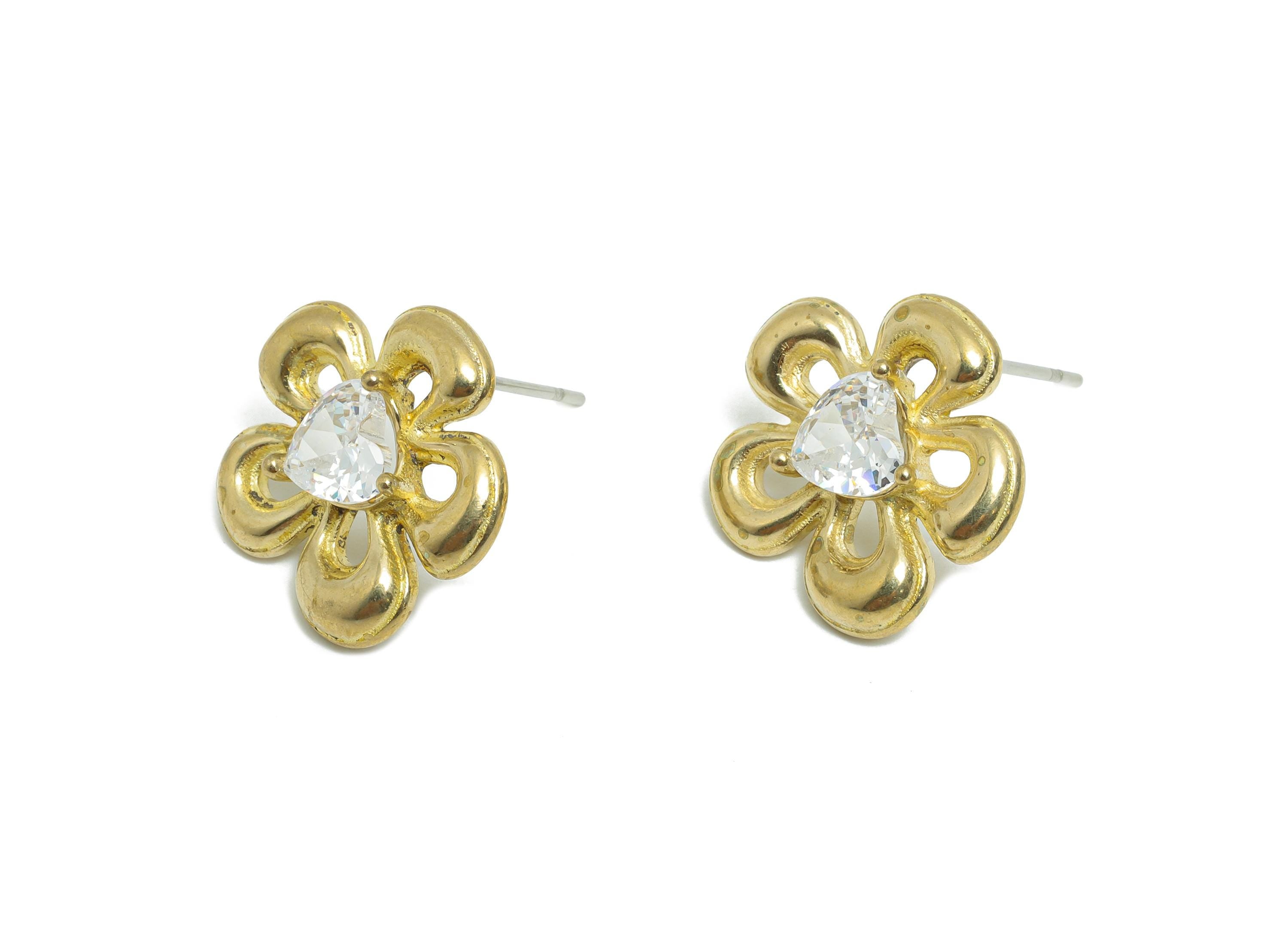 Floral CZ Earring Stud - Raw Brass Vintage Crystal Embellished Earring - Classic Yet Modern Stud - Modern Jewelry - 17.15x16x3mm - PP11038 - DOMEDBAZAAR