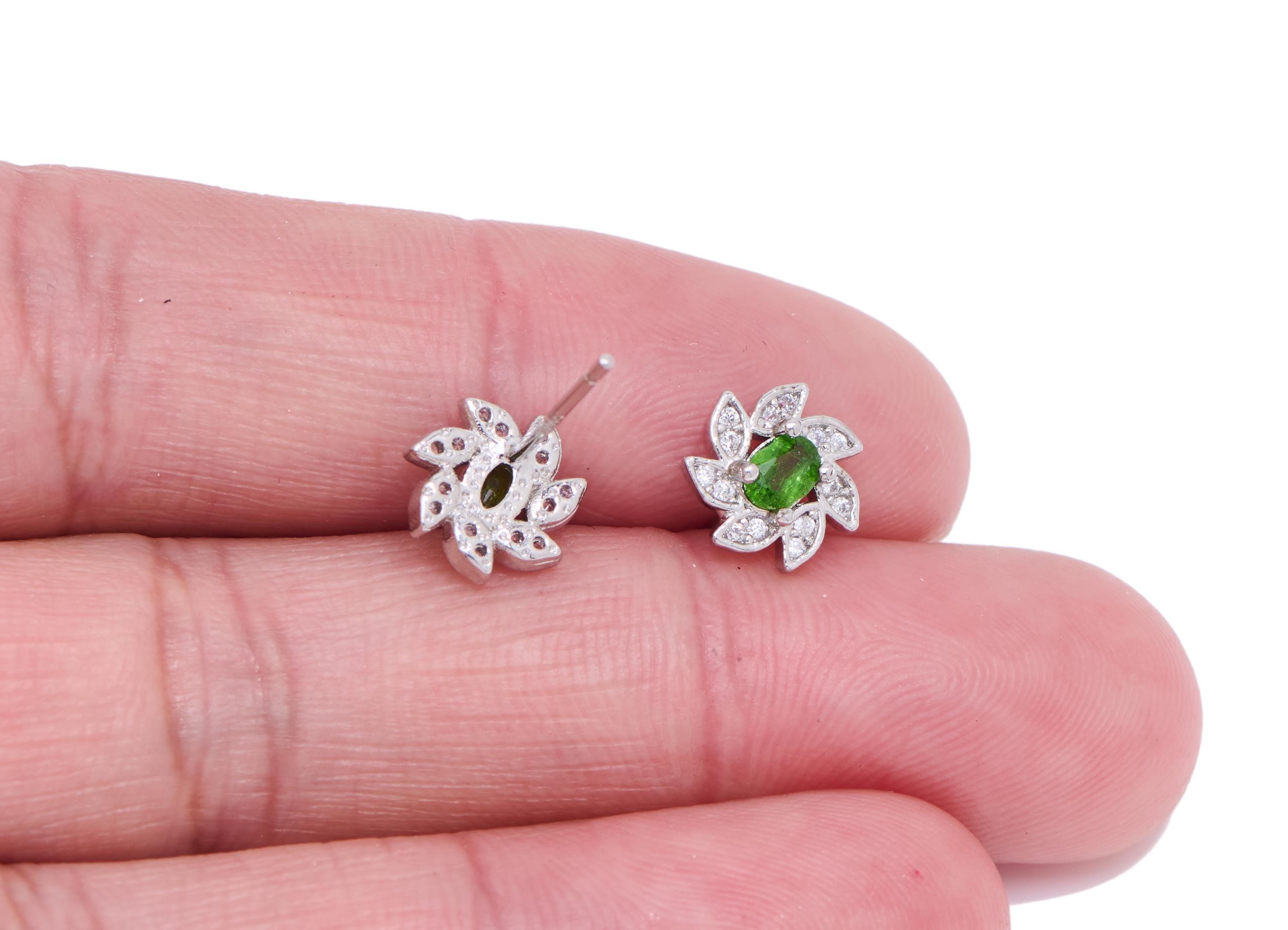 Diopside Floral Earring Stud - Brass Zircon Sparking Earring Post - Everyday Wear Jewelry Making - White K Plated - 8.4x8.47x3.1mm - NS2642 - DOMEDBAZAAR