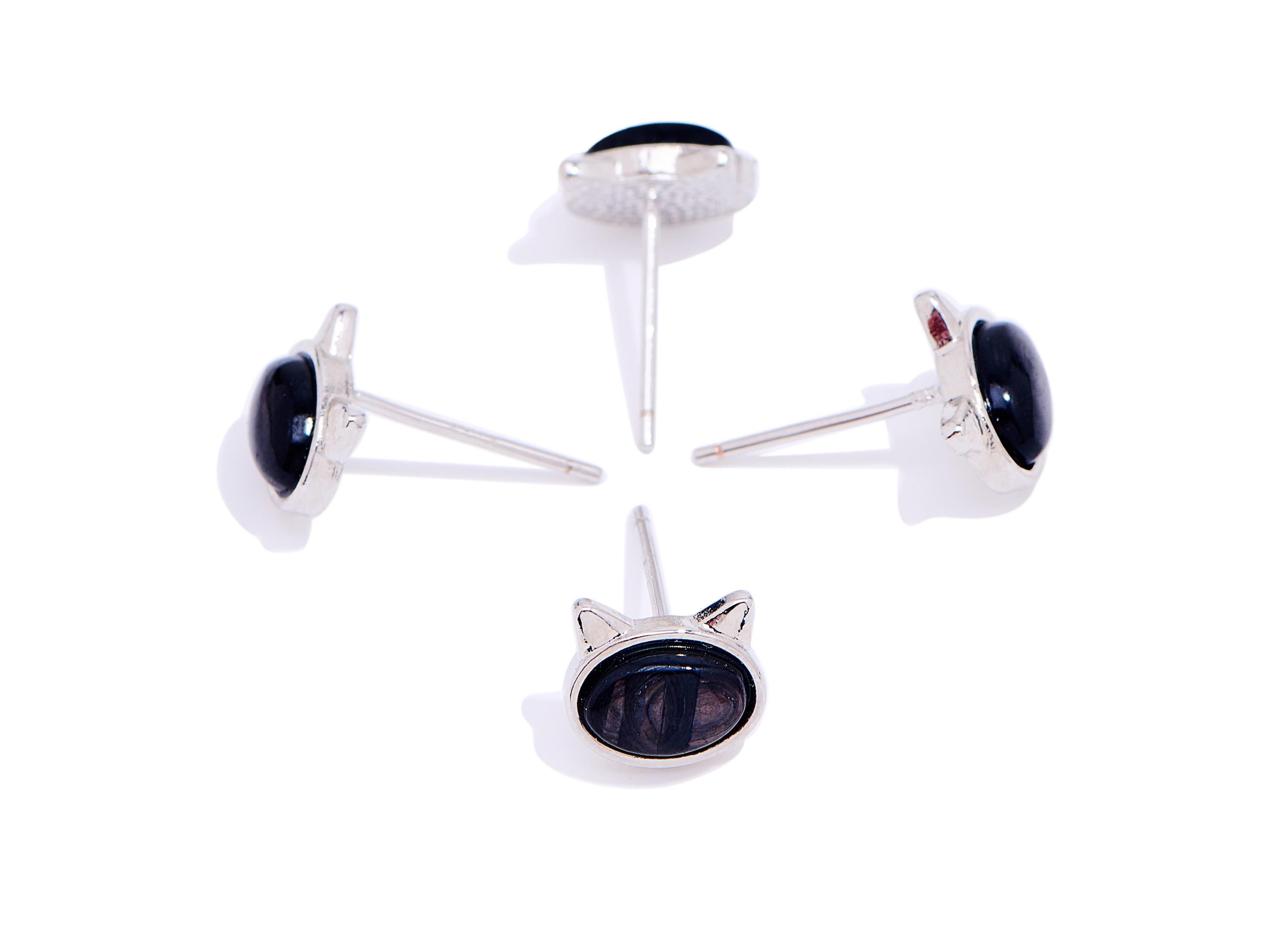 Gold luck Stone Cat Stud - Cute Brass Gemstone Earring Post - Dainty Animal Jewelry Making - Silver Stud - White K Plated - 8x7x4mm - NS2671 - DOMEDBAZAAR