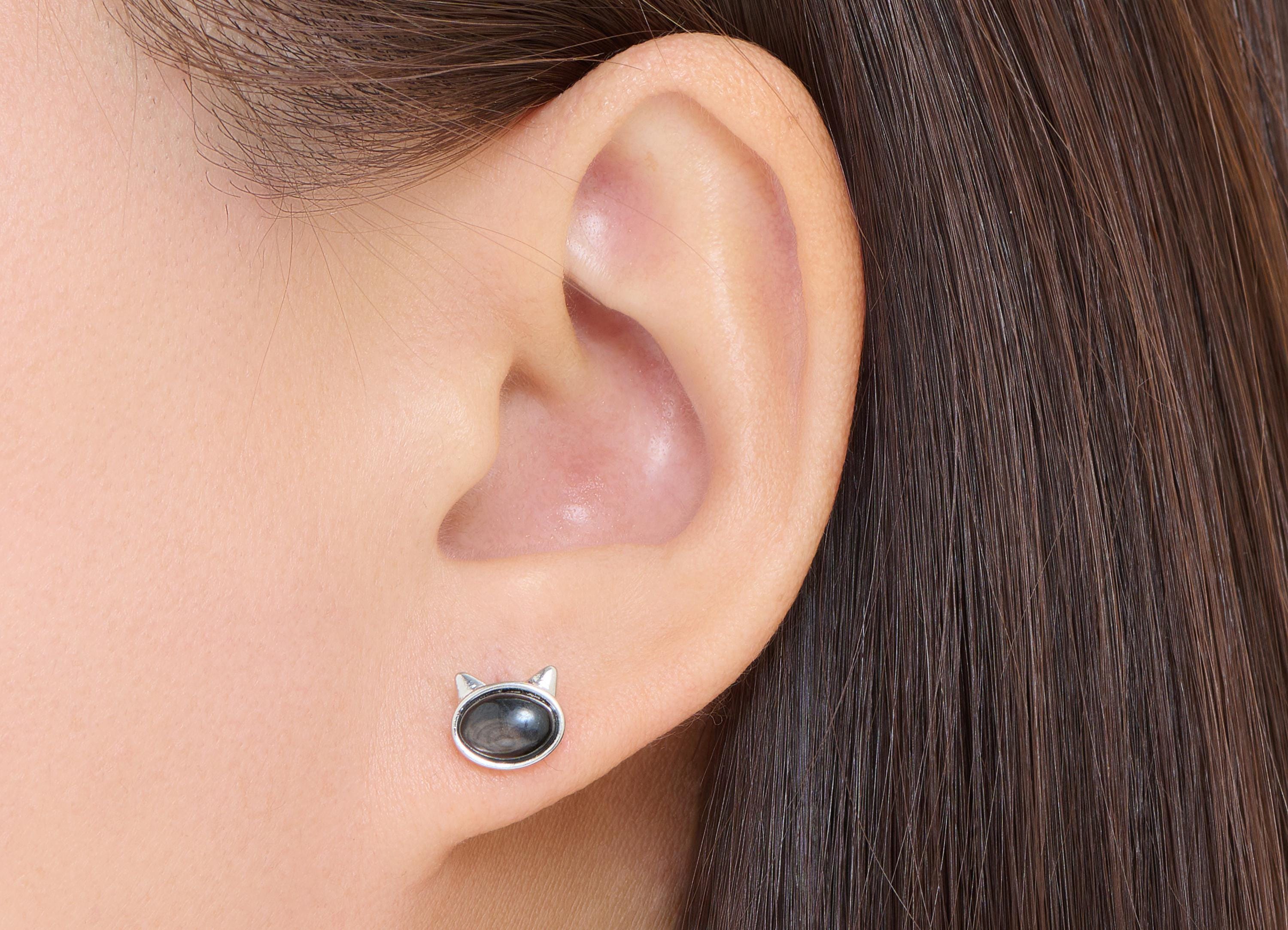 Gold luck Stone Cat Stud - Cute Brass Gemstone Earring Post - Dainty Animal Jewelry Making - Silver Stud - White K Plated - 8x7x4mm - NS2671 - DOMEDBAZAAR