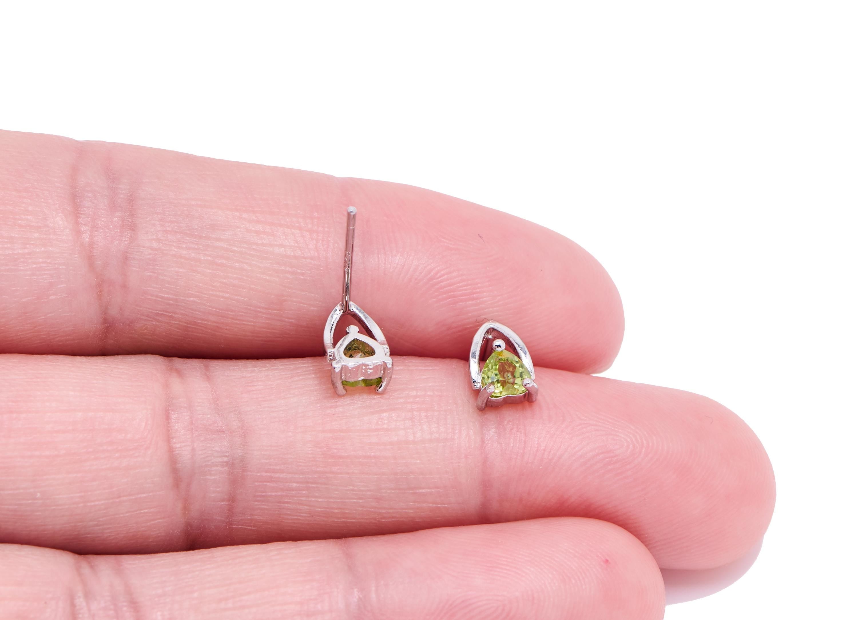 Olivine Brass Teardrop Stud - Refined Heart Gemstone Earring Post - Jewelry Making - Silver Stud - White K Plated - 7.9x5.17x3.25mm -NS2572 - DOMEDBAZAAR