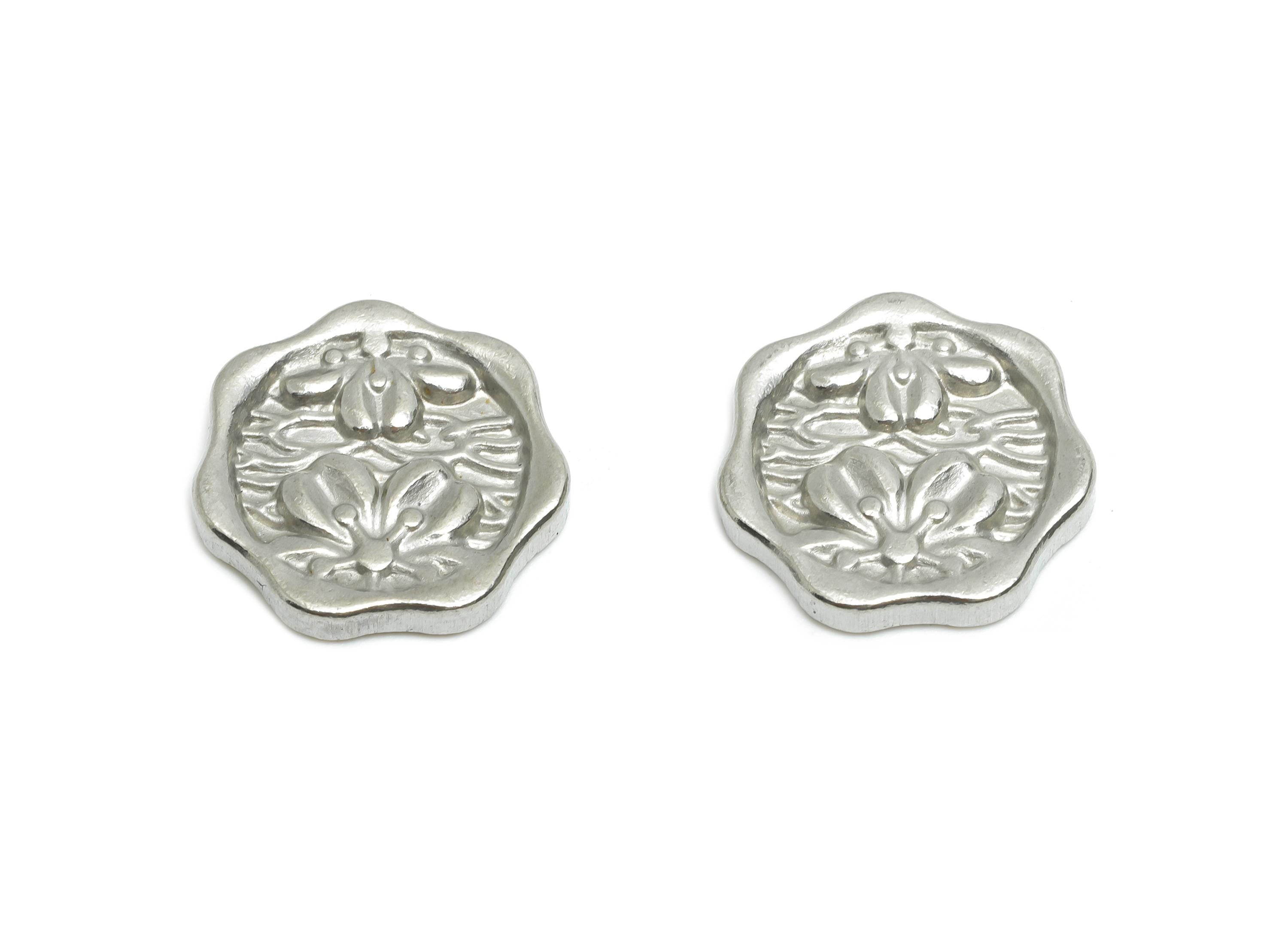 Stainless Steel Daisy Charms - Unique Steel Floral Charm - Fleur-de-Lis Decorative Charm - Steel Jewelry DIY - 16x16x2.76mm - SS2047 - DOMEDBAZAAR