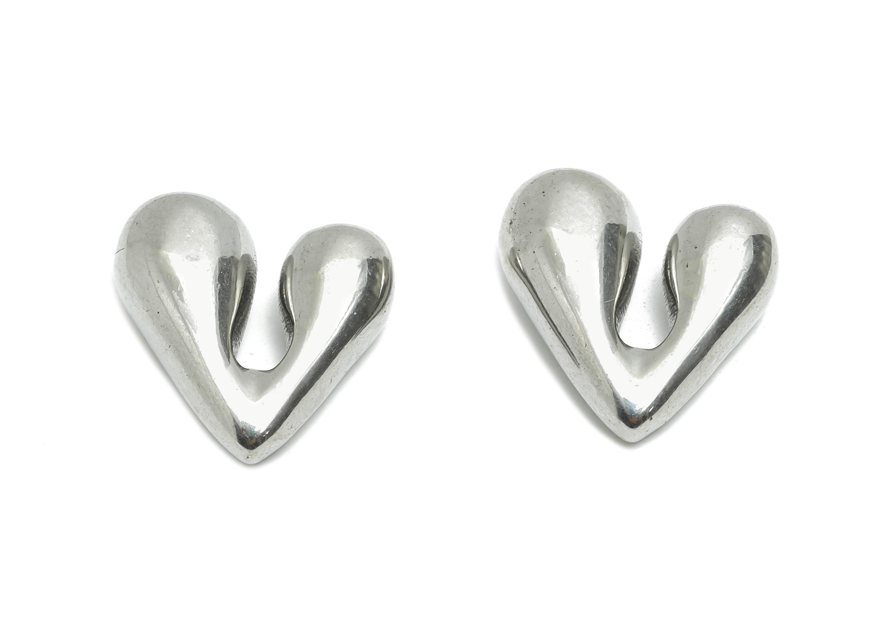 Stainless Steel Heart Charm - Abstract Elegant Heart Charm - Sleek Heart Jewelry Piece - Minimalist Heart Shape Jewelry - 20x19x8mm - SS2093 - DOMEDBAZAAR