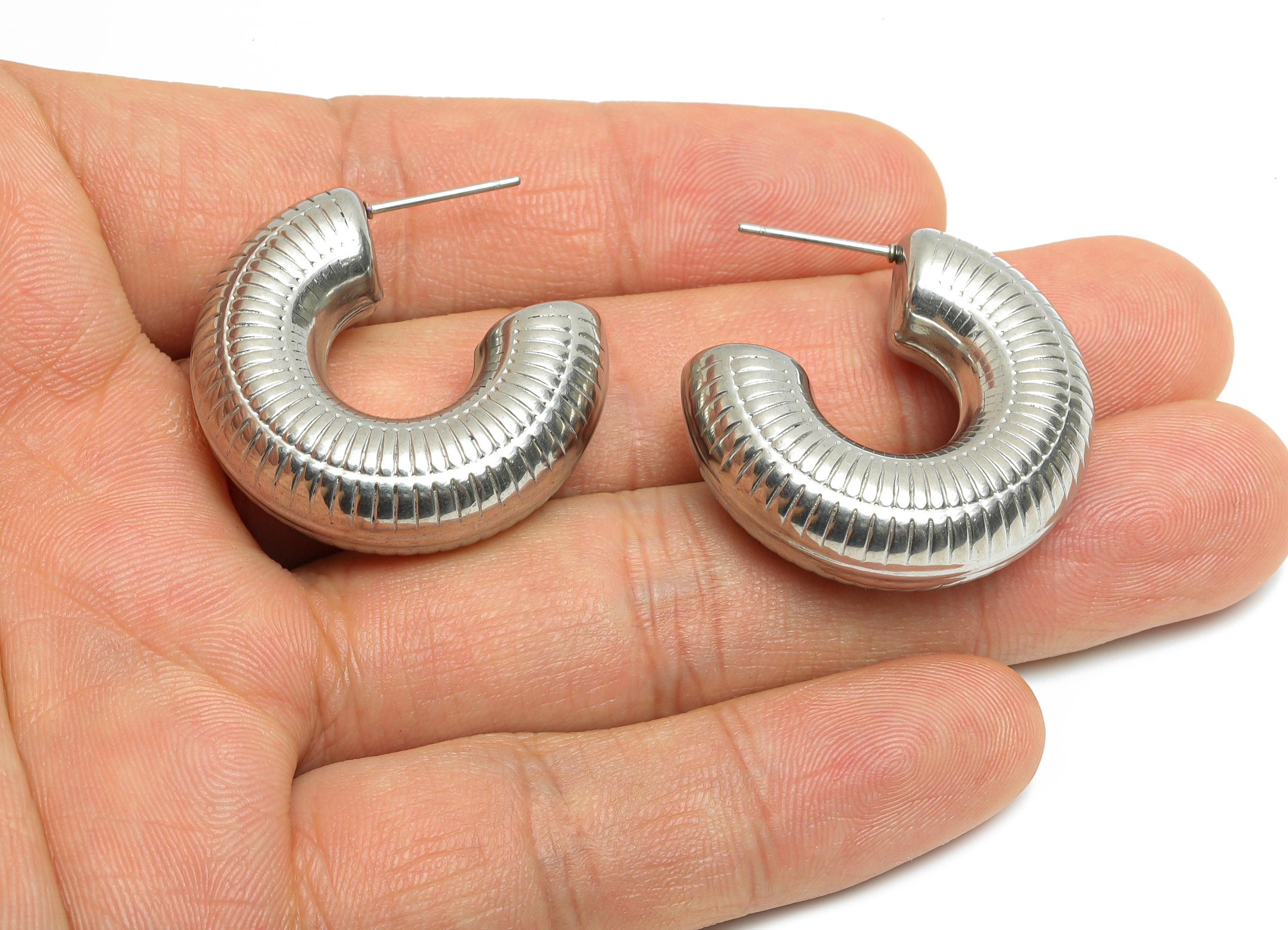 Stainless Steel C Hoop Earring Studs - Textured Silver Ribbed Hoop Post - Chunky Open Hoop Studs - Earring Jewelry - 31x26x10.5mm - SS1695 - DOMEDBAZAAR
