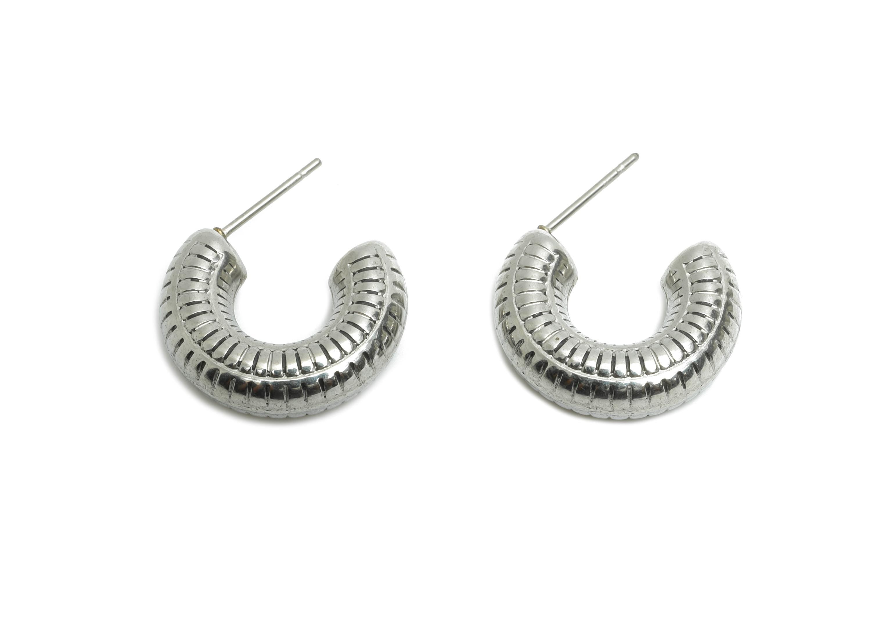 Stainless Steel C Hoop Earring Studs - Textured Silver Ribbed Hoop Post - Chunky Open Hoop Studs - Earring Jewelry - 20x16x6.23mm - SS1709 - DOMEDBAZAAR