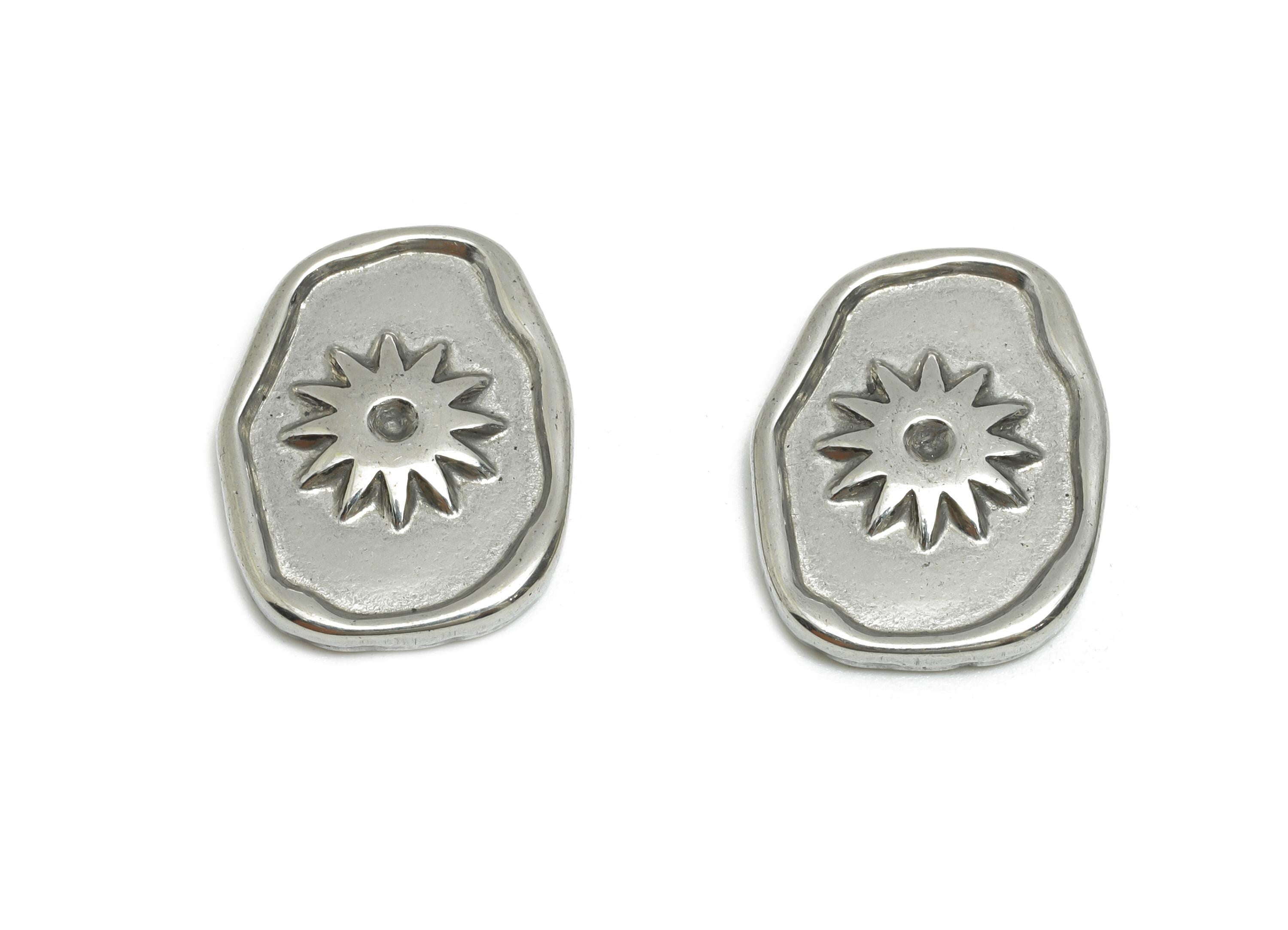 Stainless Steel Sunburst Charm - Abstract Metallic Geometric Charm - Vintage Textured Charm - Steel Jewelry Accent - 17.22x13x2.4mm - SS1831 - DOMEDBAZAAR