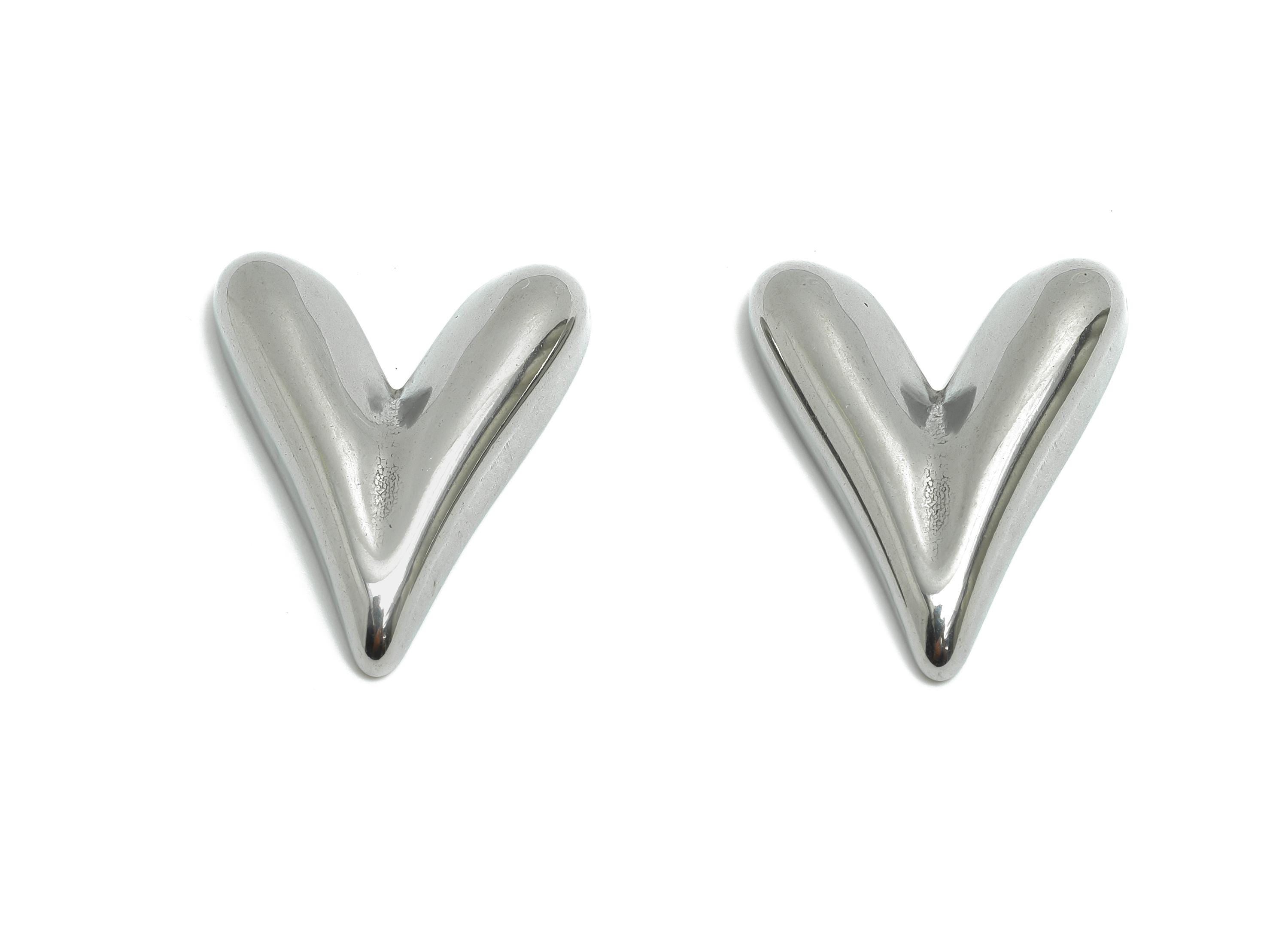 Stainless Steel Heart Charms - Minimalist Heart Charm - Sleek Heart Jewelry Piece - Abstract Heart Shape Jewelry - 23x18x4.73mm - SS2068 - DOMEDBAZAAR