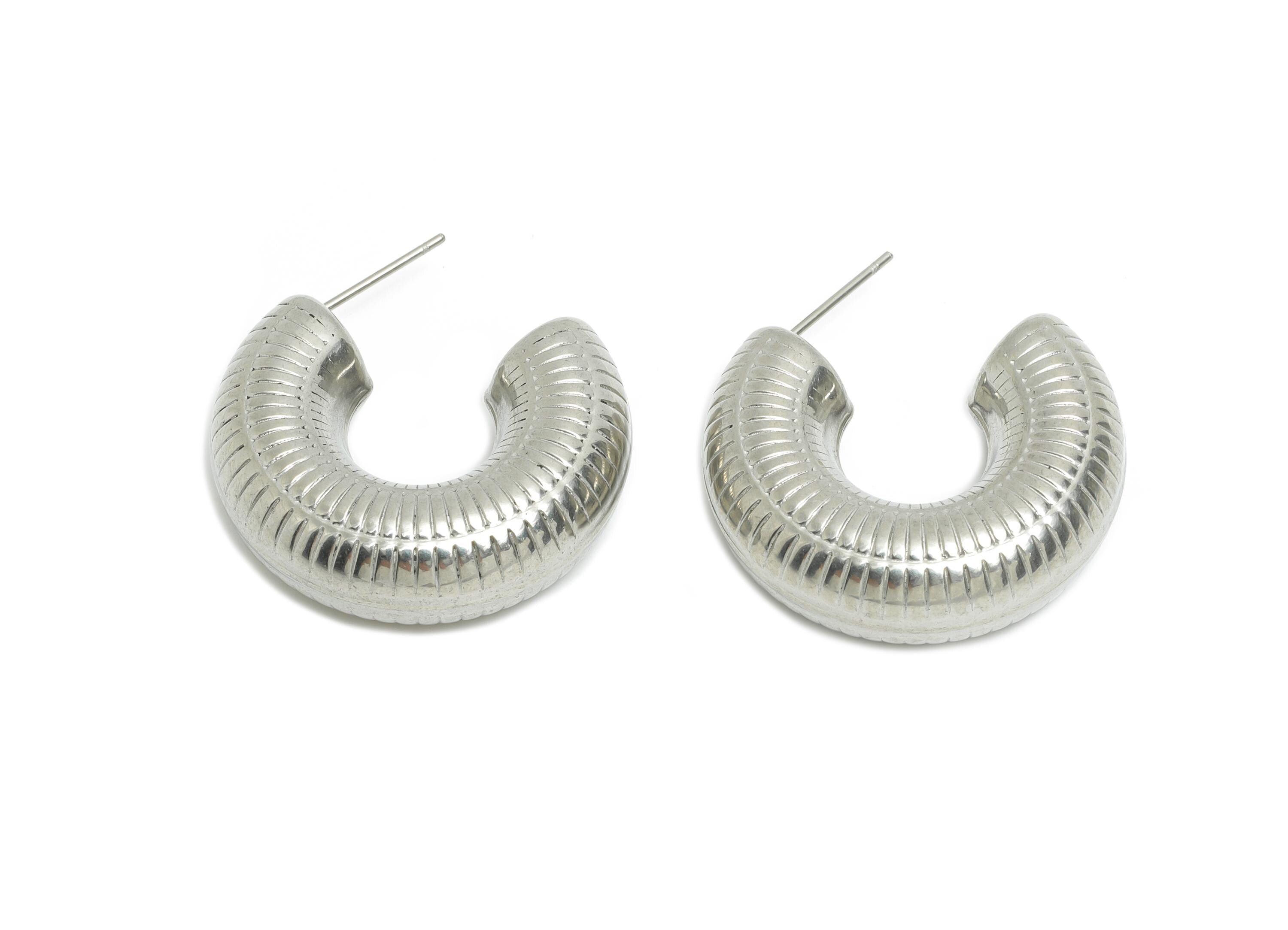 Stainless Steel C Hoop Earring Studs - Textured Silver Ribbed Hoop Post - Chunky Open Hoop Studs - Earring Jewelry - 31x26x10.5mm - SS1695 - DOMEDBAZAAR