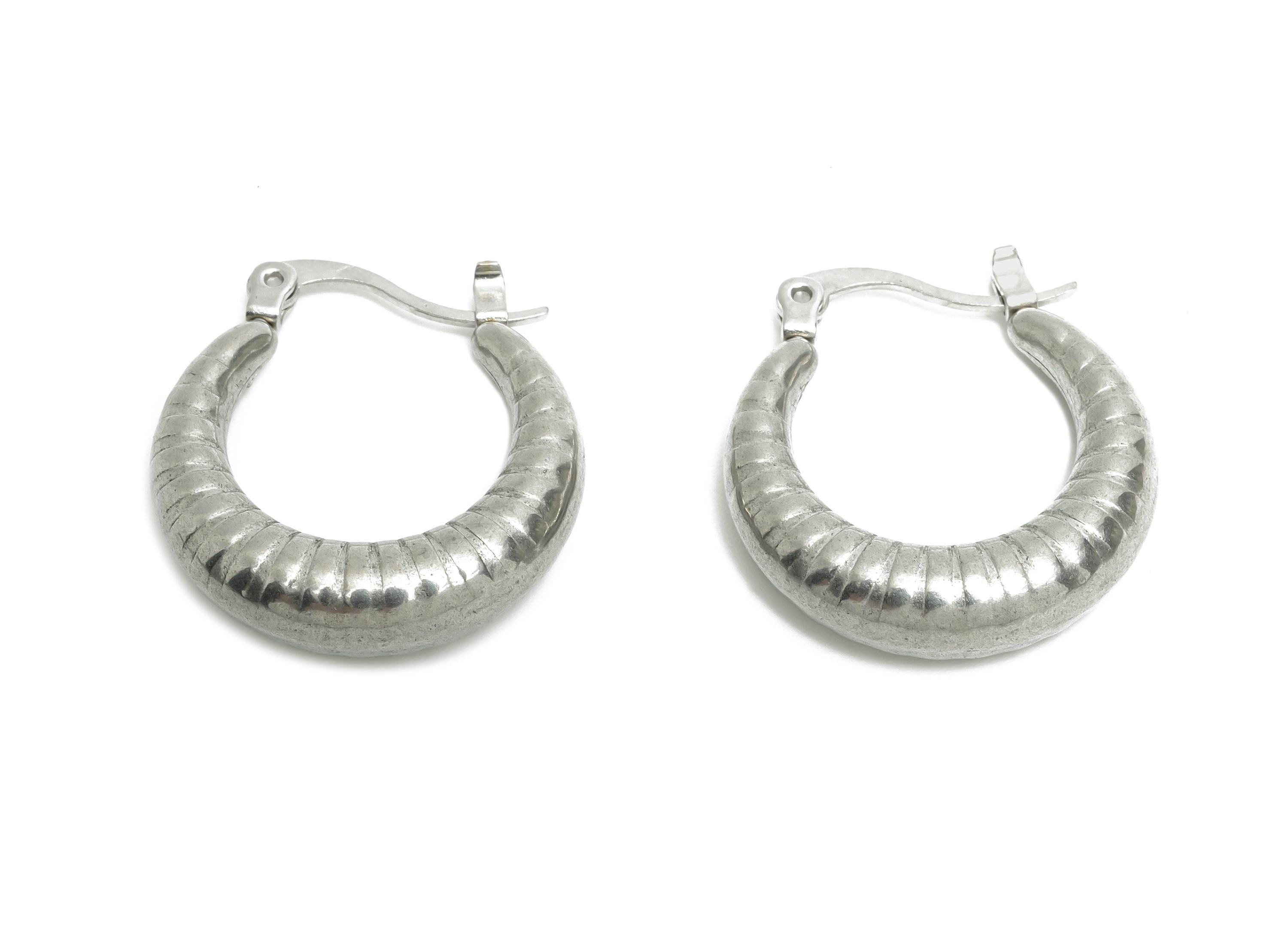 Steel Hoop Earring - Textured Silver Ribbed Hoop Earring - Hinged Back - Elegant Steel Hoop Jewelry - Steel Finding - 22.5x20x6mm - SS1708 - DOMEDBAZAAR