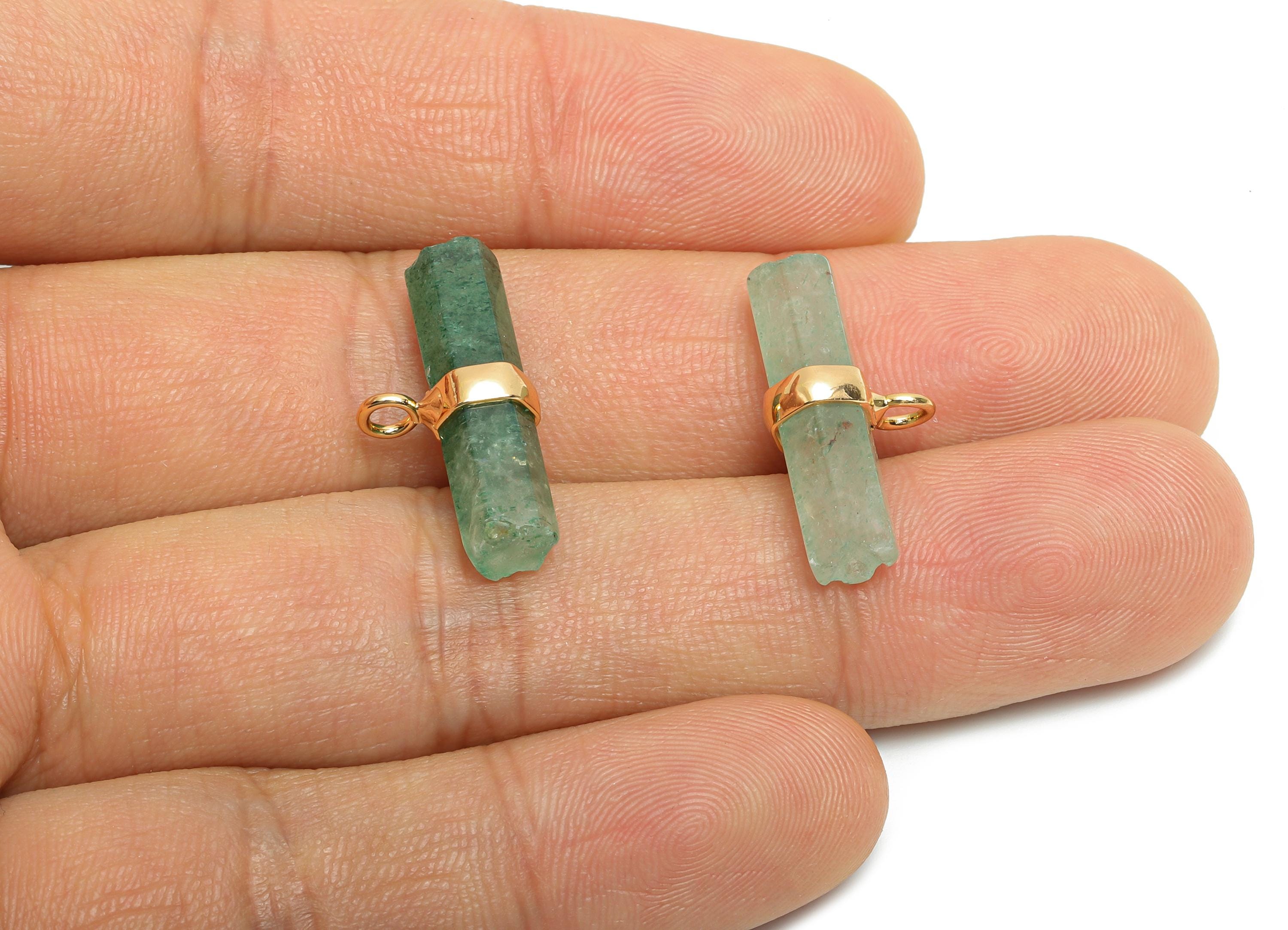 Green Strawberry Quartz Bar Pendant - Brass Rectangular Charm For Necklace - Modern Stone Jewelry - KC Gold Plating - 22x11x6mm - NS2882J - DOMEDBAZAAR