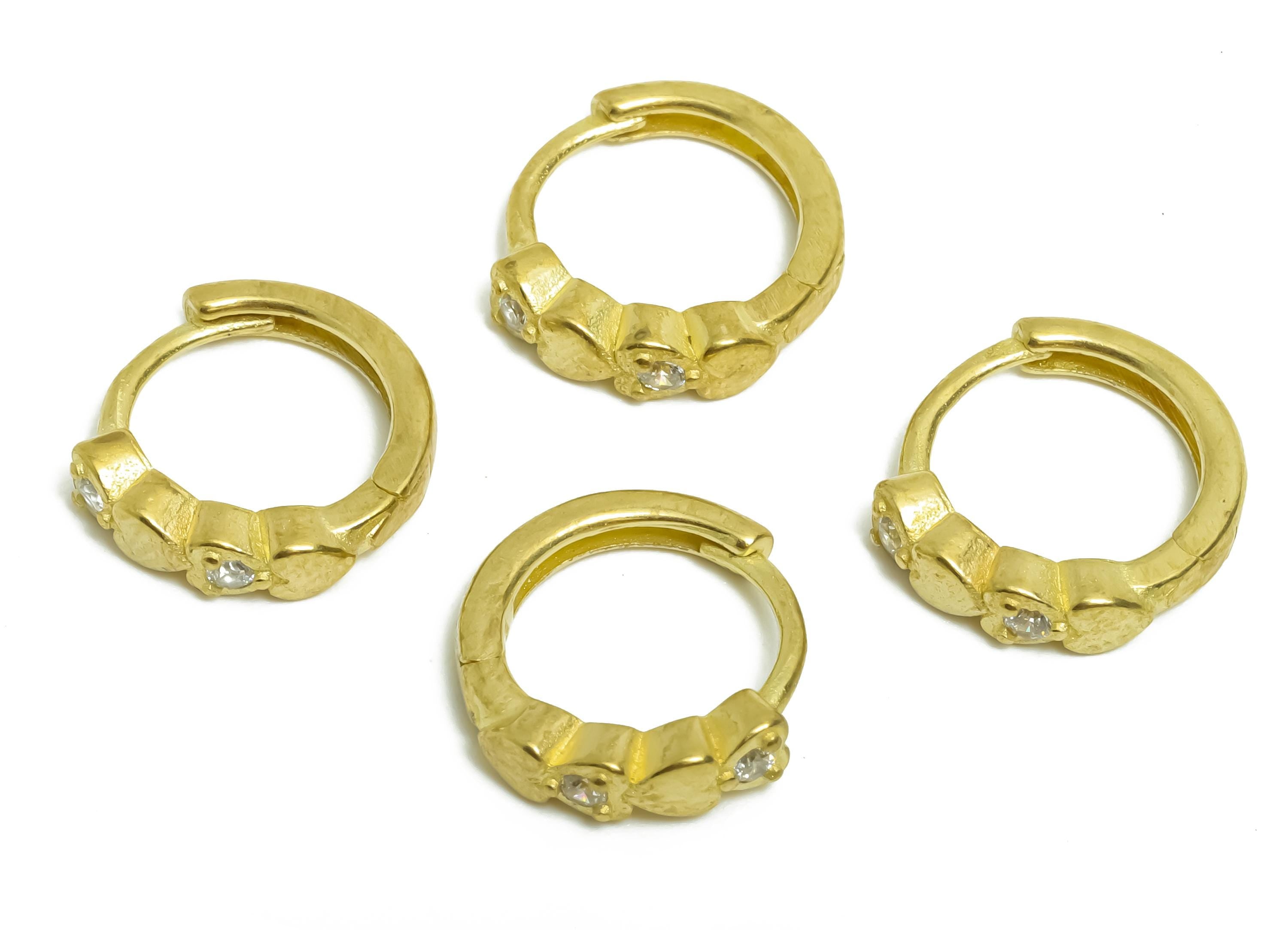 Brass CZ Heart Huggie Hoop Earring - Fashion Raw Brass Zircon Earring - Modern Huggie Hoop Clasp - Jewelry Finding - 13.7x12.3x3mm - PP11335 - DOMEDBAZAAR