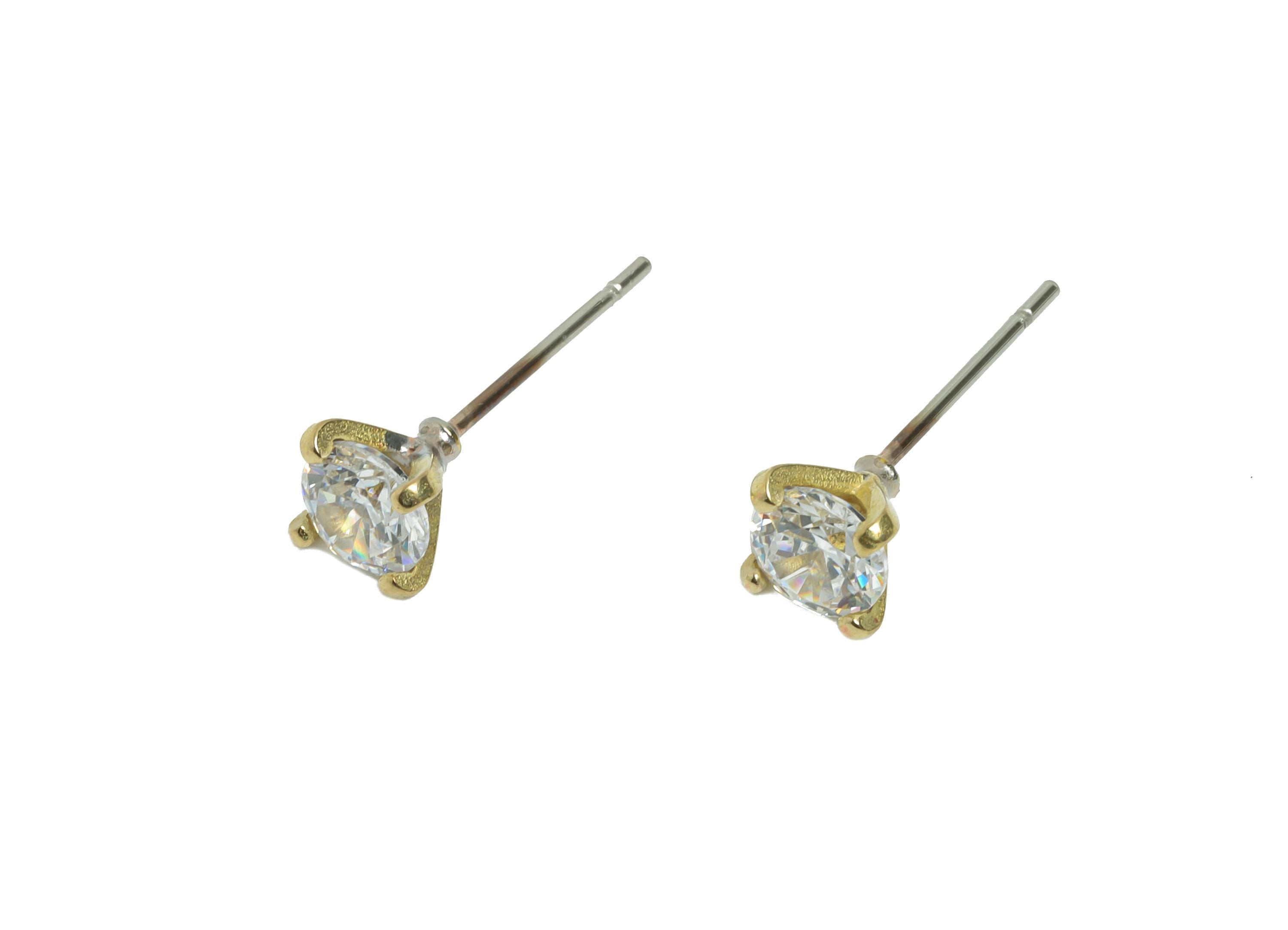 Brass Solitaire Stud Earring - Raw Brass Classic Cubic Zirconia Studs - Everyday Sparkle Earring - Round Stud Earring - 5.2x5x3mm - PP11377 - DOMEDBAZAAR