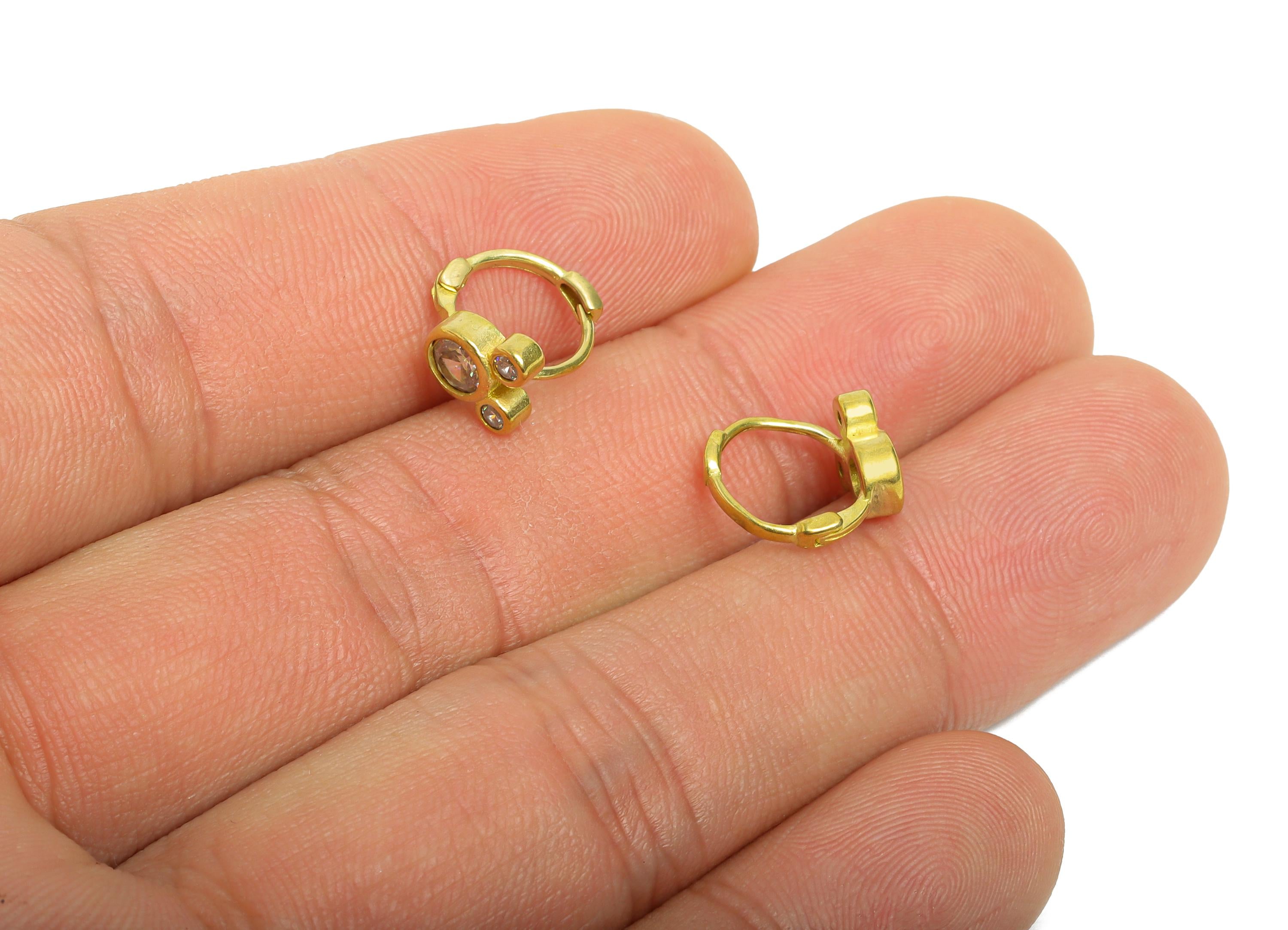 Brass CZ Huggie Hoop Earring - Raw Brass Cubic Zircon Hoop Earring - Trendy Hoop Jewelry Design - Everyday Wear - 6.15x5.58x2mm - PP11284 - DOMEDBAZAAR