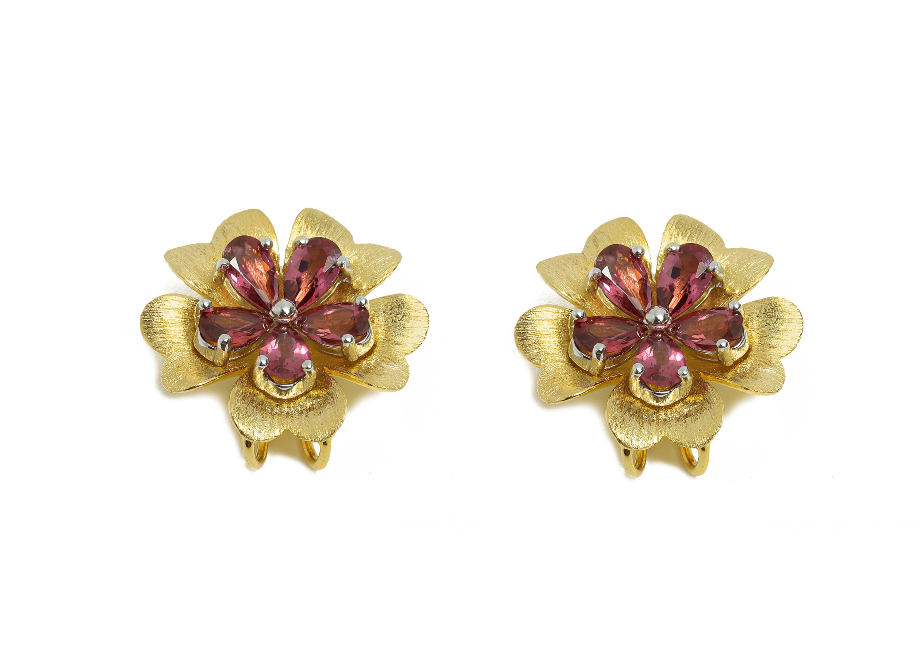 Sterling Silver Flower Pendant - Delicate Garnet CZ Pendant for Necklace - 925 Sterling Silver - 18K Gold Plated - 17x17x5.87mm - SI1180 - DOMEDBAZAAR