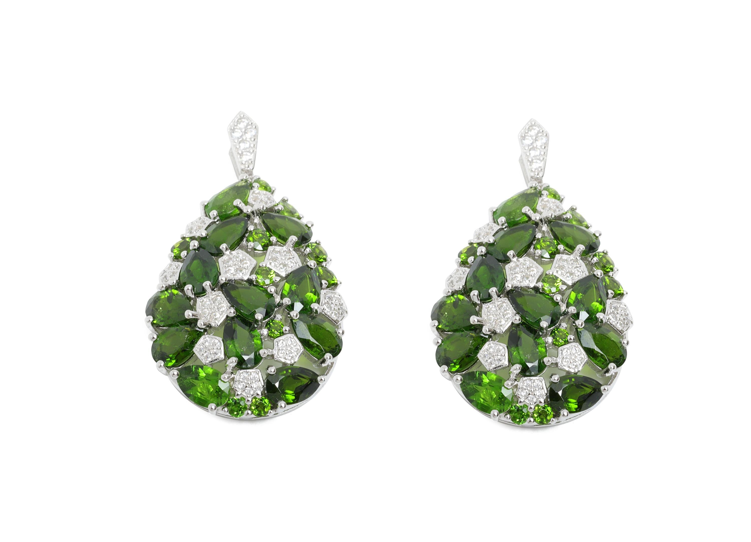 Drop Diopside Pendant - Dainty Zircon Geometry Diopside Pendant With Bail - 925 Sterling Silver - Silver Plating  - 35x20x7mm - SI1184 - DOMEDBAZAAR