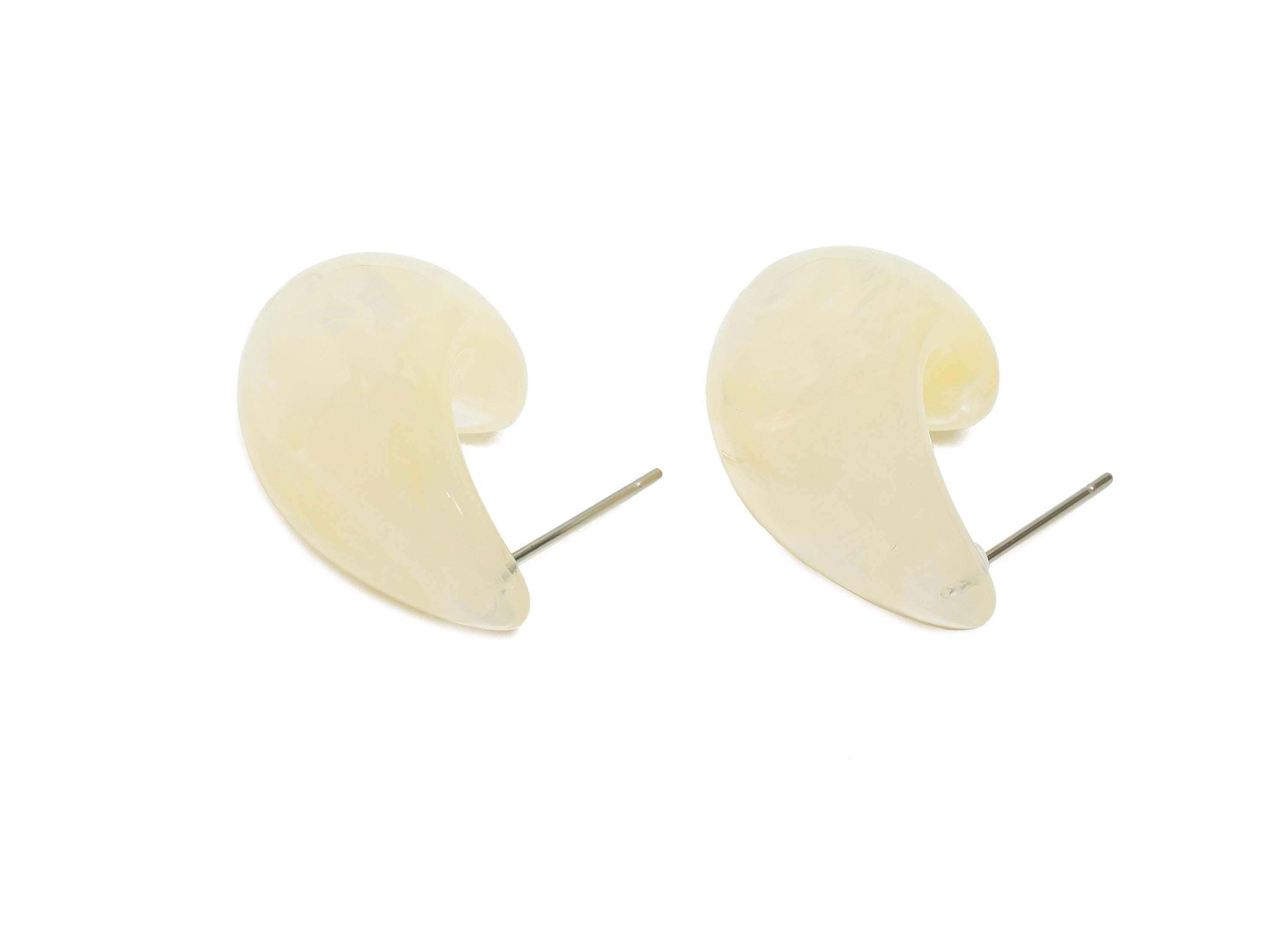 Acrylic Marbled White Earring Stud - Lightweight Abstract Acrylic Earring - Modern Earring Stud - Soft Color Earring - 22x16x14mm - AC3638D - DOMEDBAZAAR