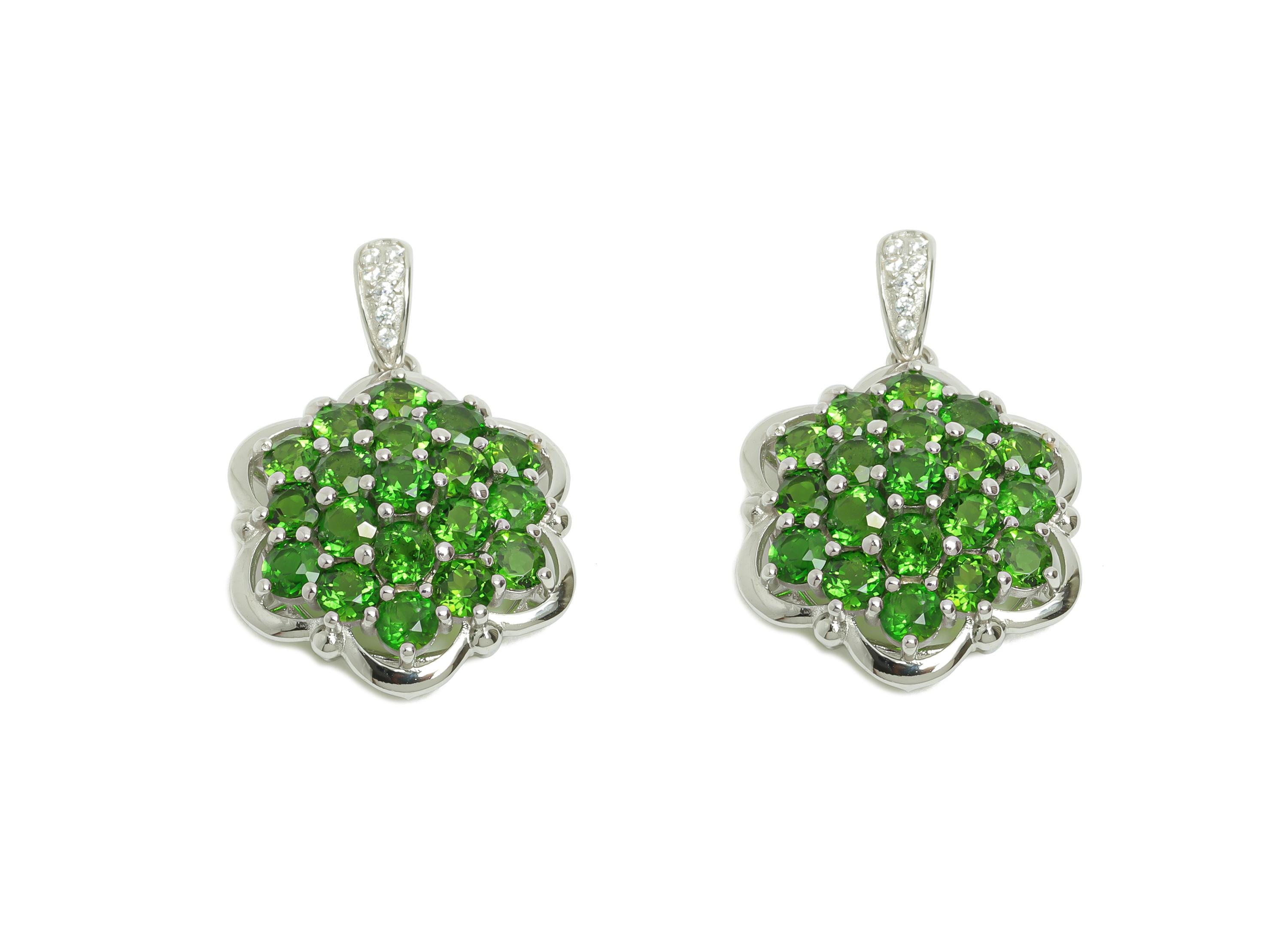Green Diopside Pendant - Dainty Zircon Women’s Diopside Pendant With Bail - 925 Sterling Silver - Silver Plating - 26x17x6mm - SI1182 - DOMEDBAZAAR