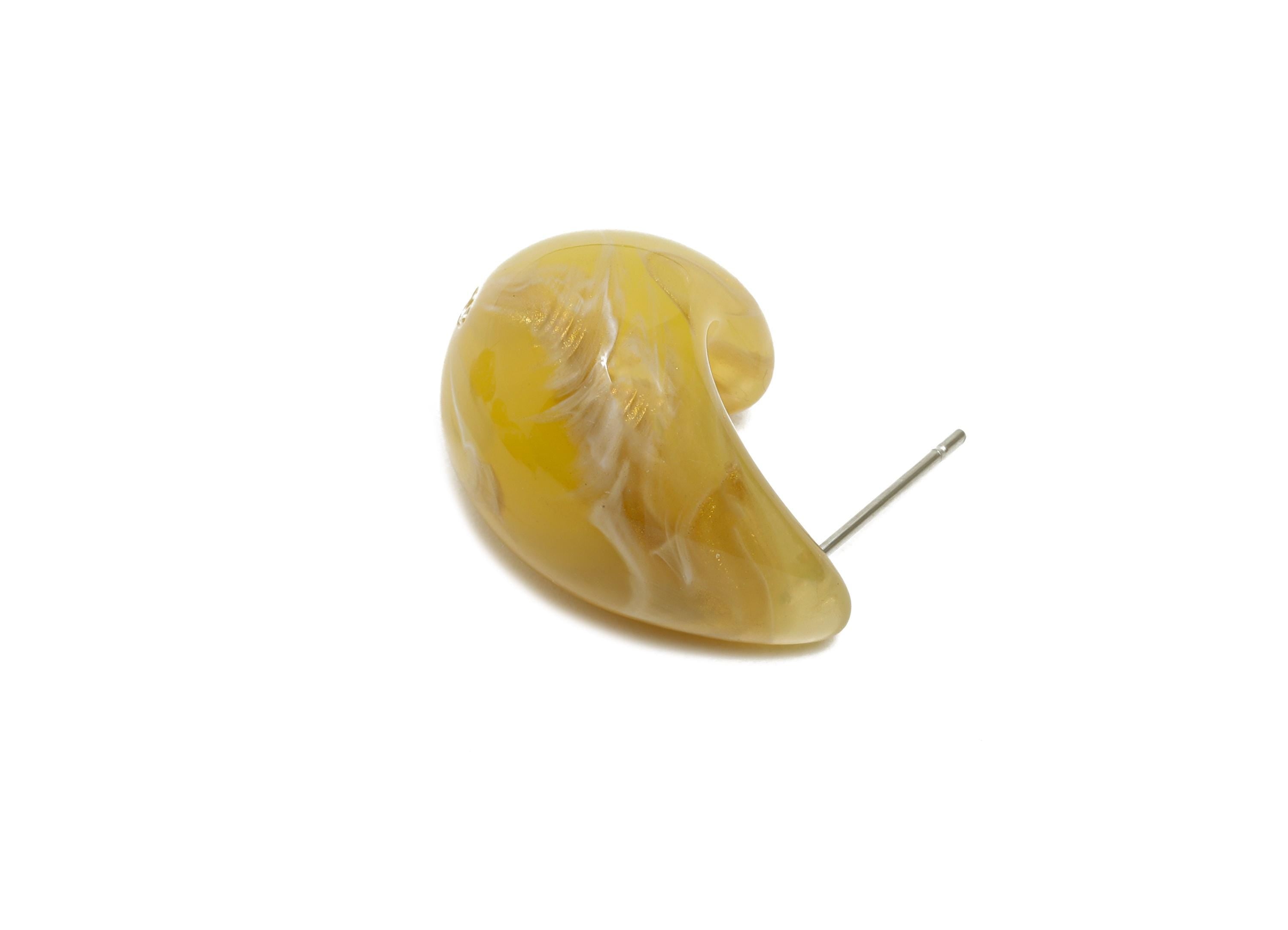 Acrylic Marbled Yellow Earring Stud - Lightweight Abstract Acrylic Earring - Modern Earring Stud - Soft Color Earring - 22x16x14mm - AC3638C - DOMEDBAZAAR