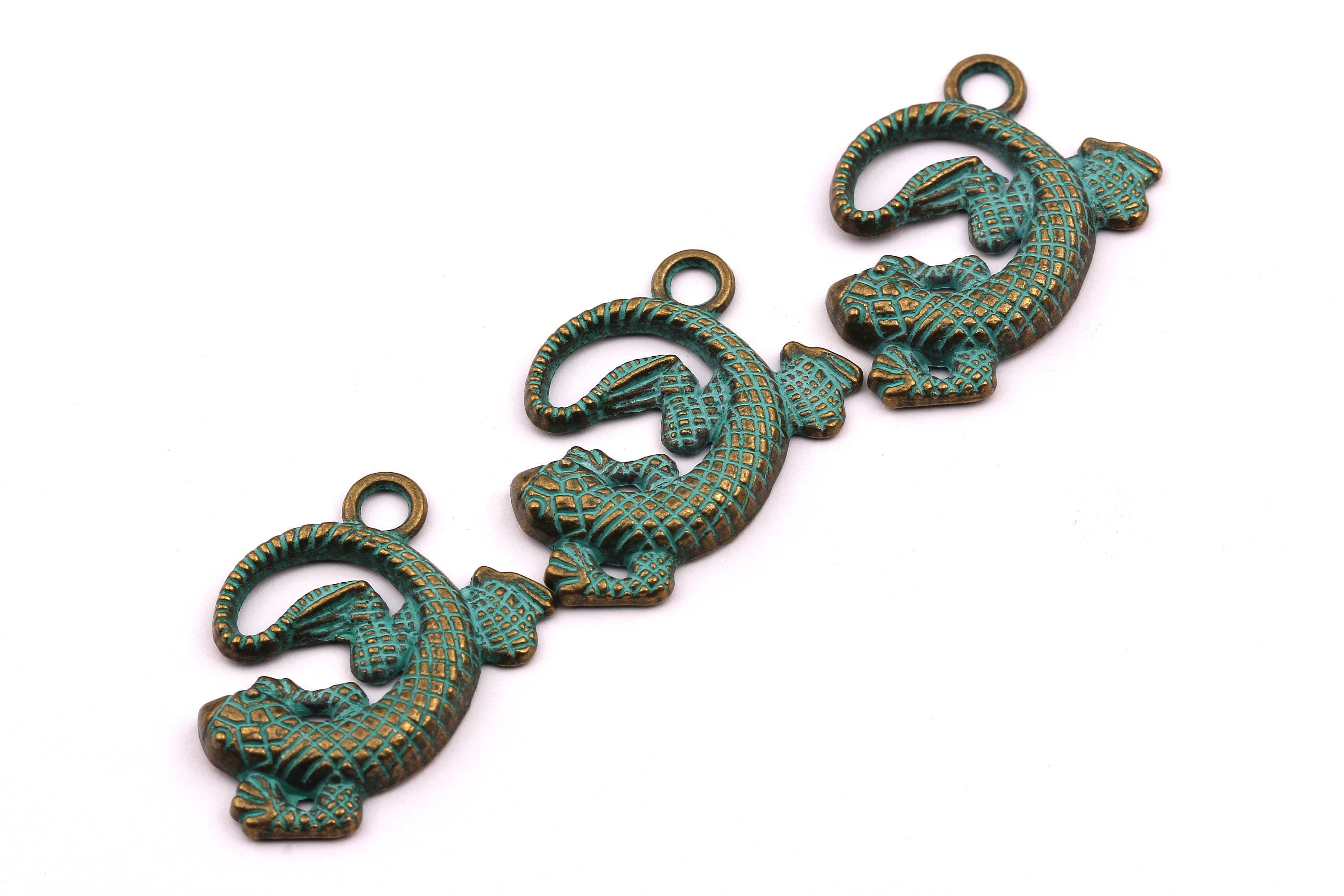 Faux Patina Pendant - Lizard Shaped - Alloy Charms - Antique Bronze Tone Necklace - Zinc Alloy Beads - Jewelry Supplies - 25x20x2.5mm ZZ1018 - DOMEDBAZAAR