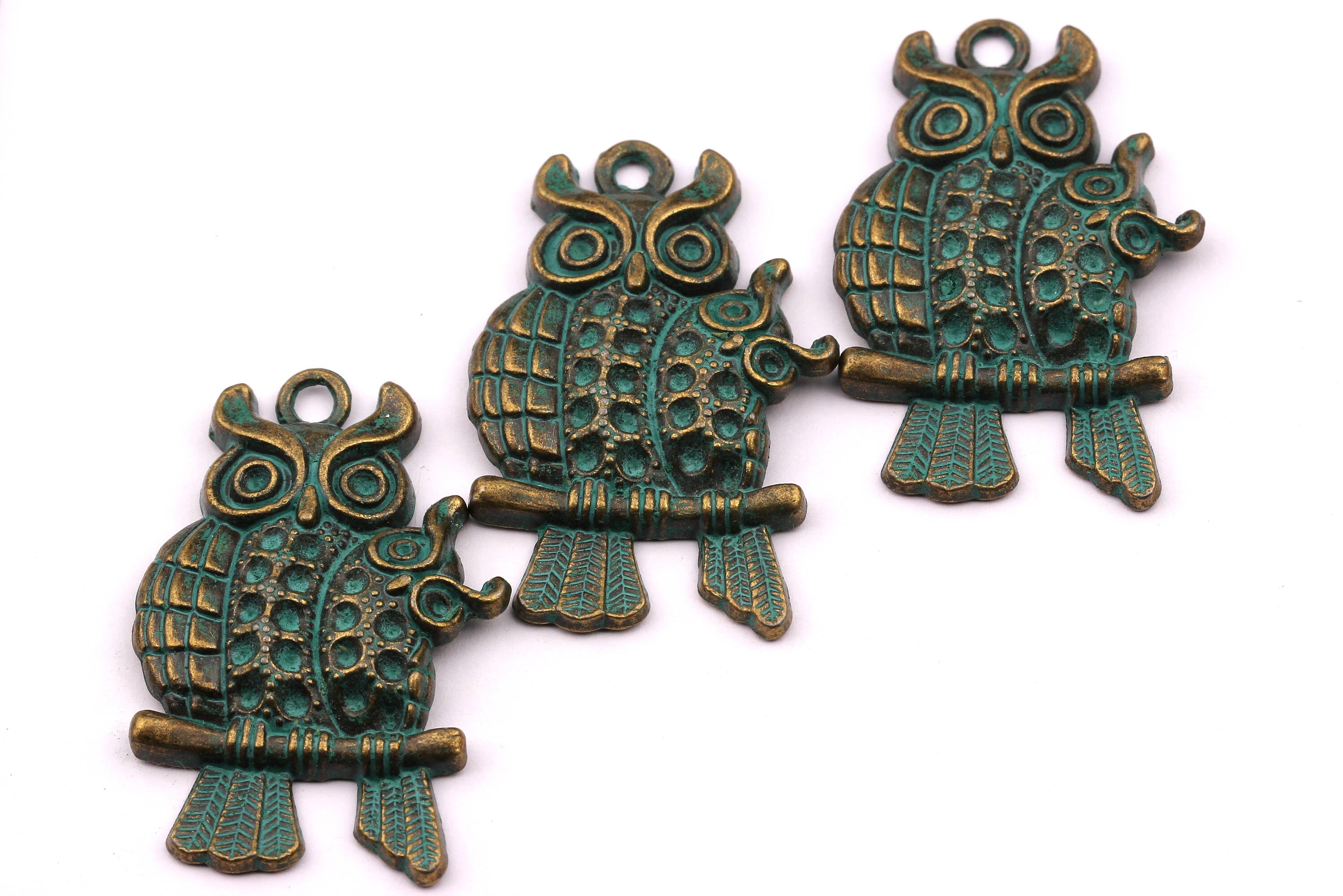 Faux Patina Pendant - Owl Shaped - Alloy Charms - Antique Bronze Tone Necklace - Zinc Alloy Beads - Jewelry Supplies - 40x28x3mm ZZ1020 - DOMEDBAZAAR