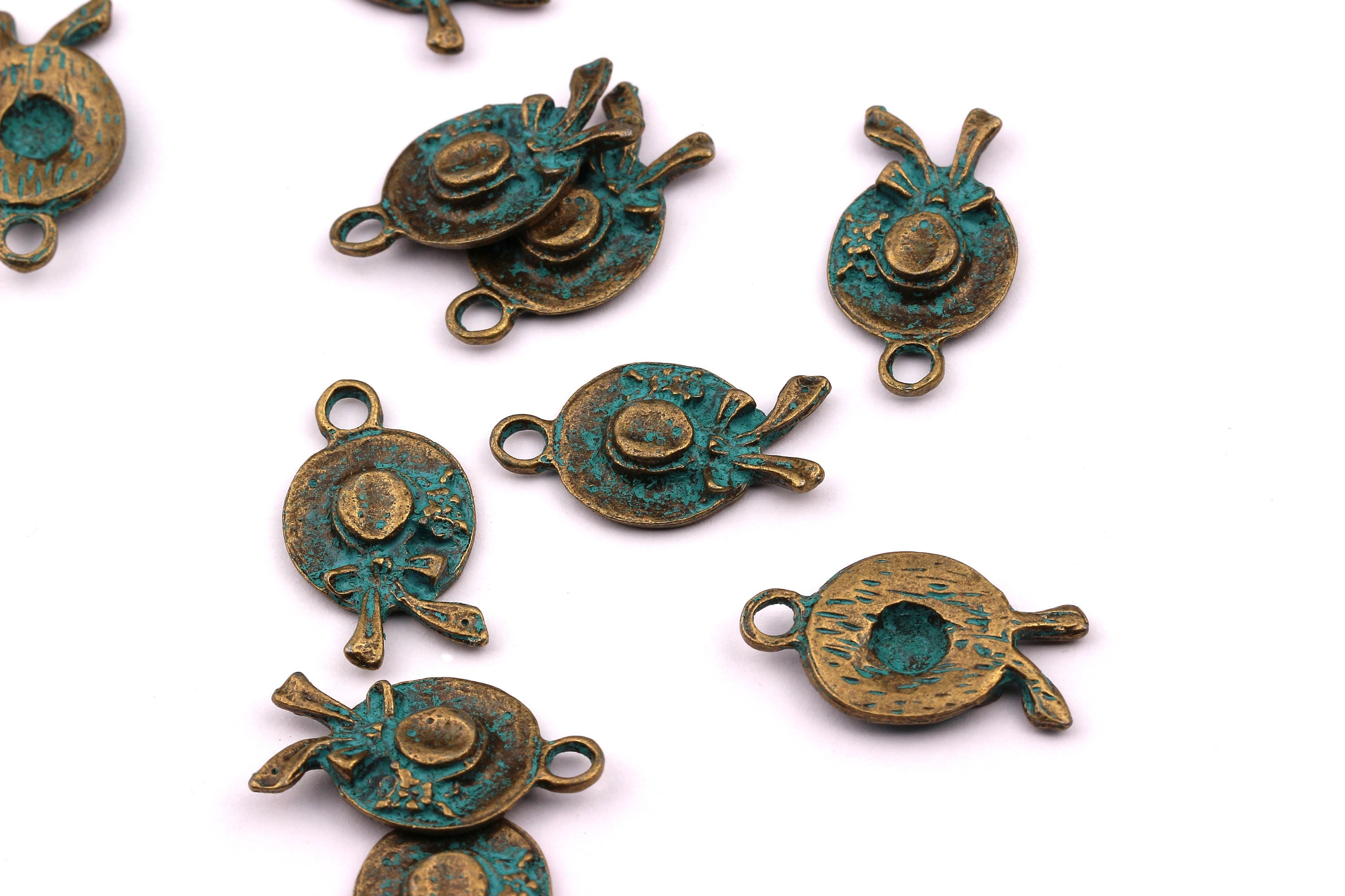 Faux Patina Pendant - Hat Shaped - Alloy Charms - Antique Bronze Tone Necklace - Zinc Alloy Beads - Jewelry Supplies - 25x15x1.7mm ZZ1031 - DOMEDBAZAAR