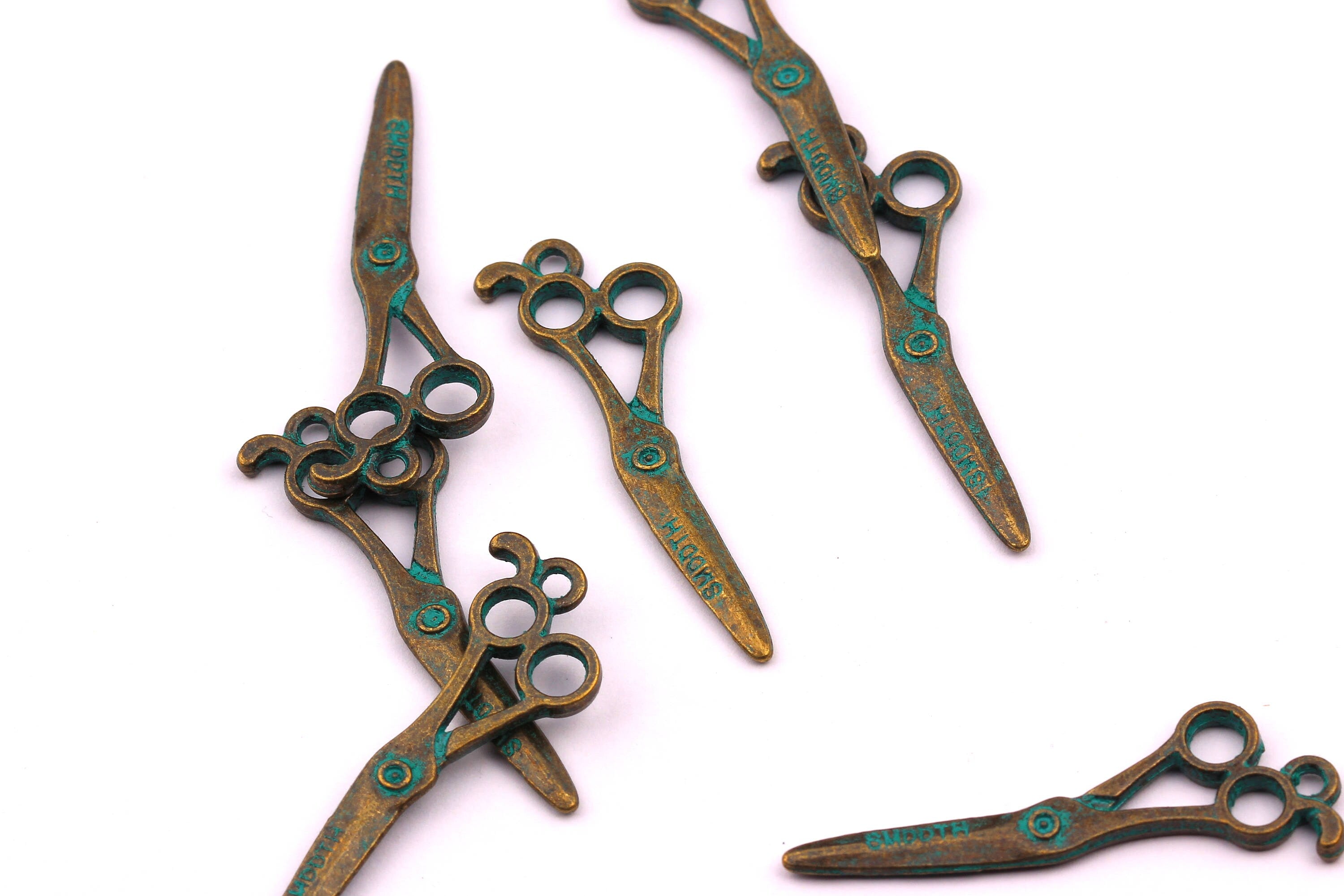 Faux Patina Pendant - Scissors Shaped - Alloy Charms - Antique Bronze Tone Necklace - Zinc Alloy Beads - Jewelry Supplies - 40x10x2mm ZZ1040 - DOMEDBAZAAR