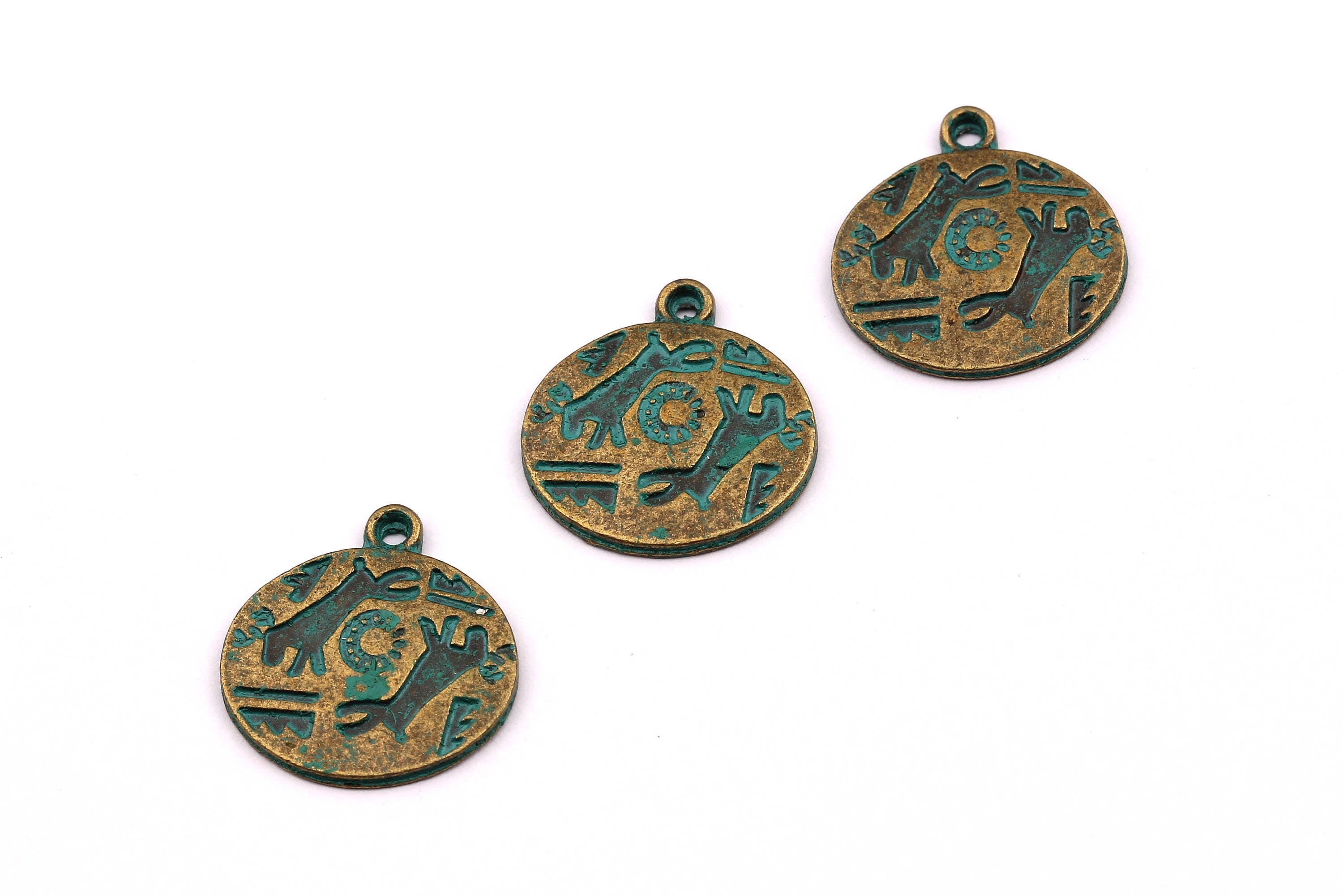 Faux Patina Pendant - Grafitto Shaped - Alloy Charms - Antique Bronze Tone Necklace - Zinc Alloy Beads - Jewelry Supplies -18x17mm ZZ1069 - DOMEDBAZAAR