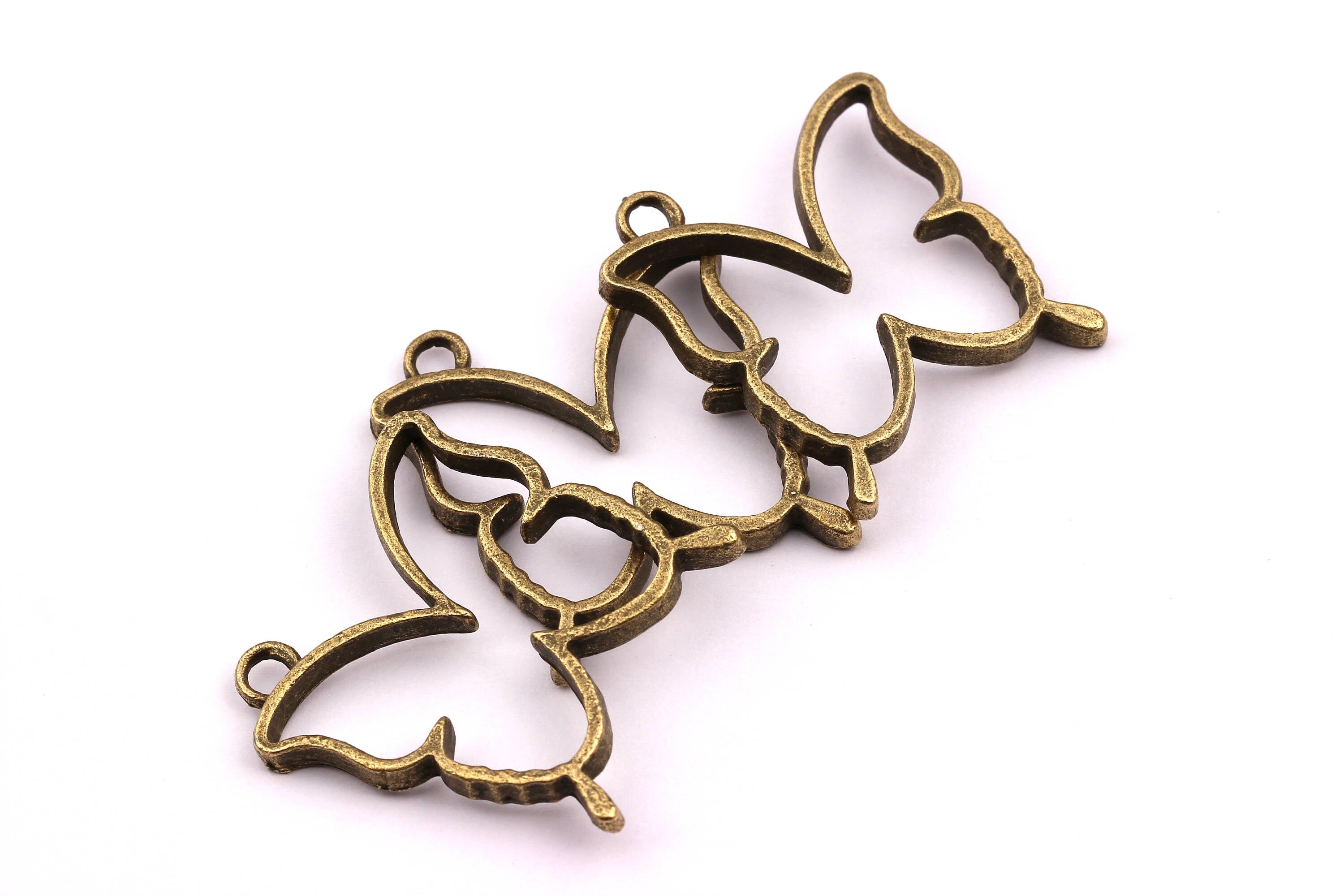 Zinc Alloy Pendant - Butterfly Shaped - Alloy Charms - Antique Bronze Tone Necklace - Zinc Alloy Beads - Jewelry Supplies - 33x28x3mm ZZ1122 - DOMEDBAZAAR