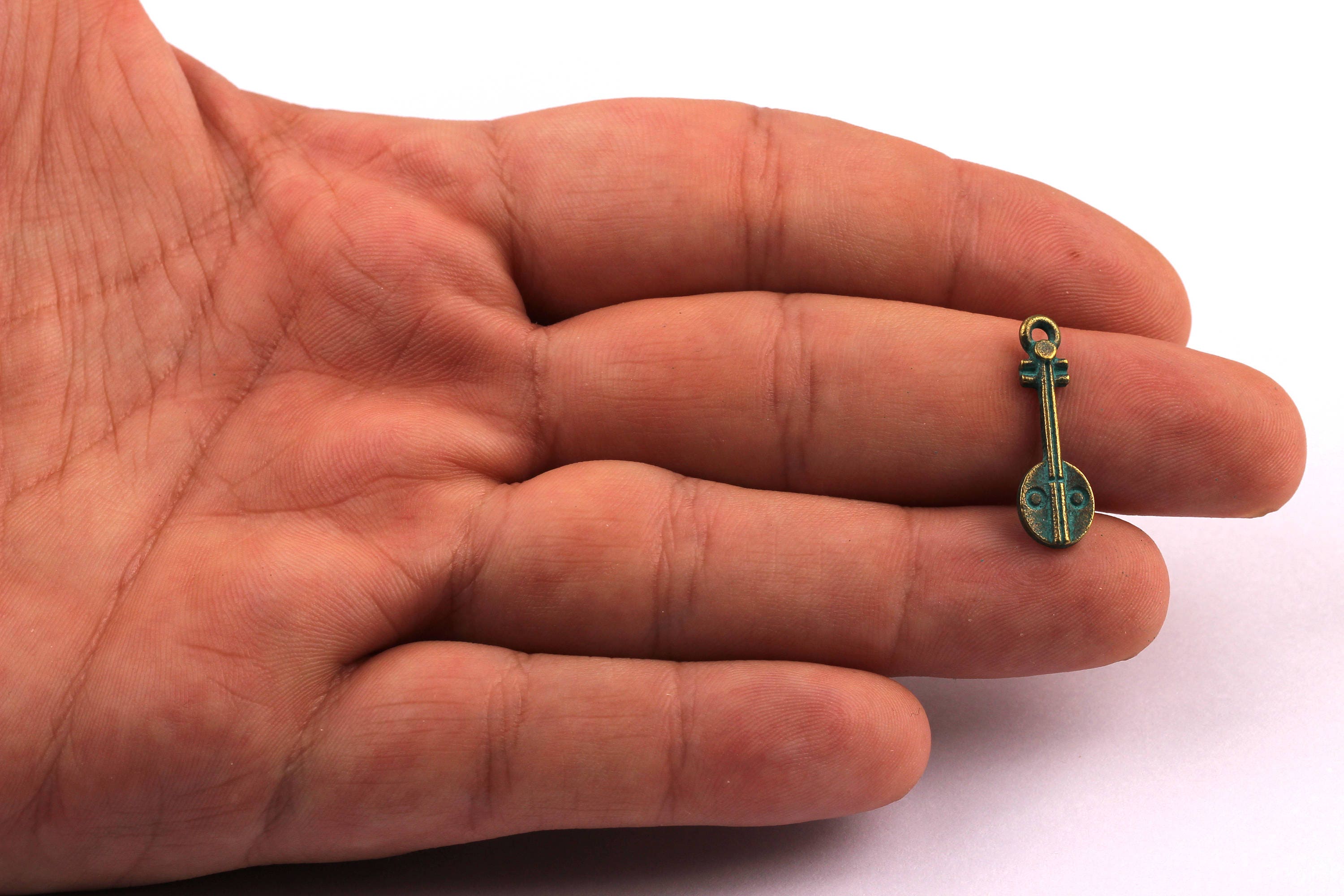 Faux Patina Pendant - Sedge Shaped - Alloy Charms - Antique Bronze Tone Necklace - Zinc Alloy Beads - Jewelry Supplies - 20x7x1.7mm ZZ1039 - DOMEDBAZAAR