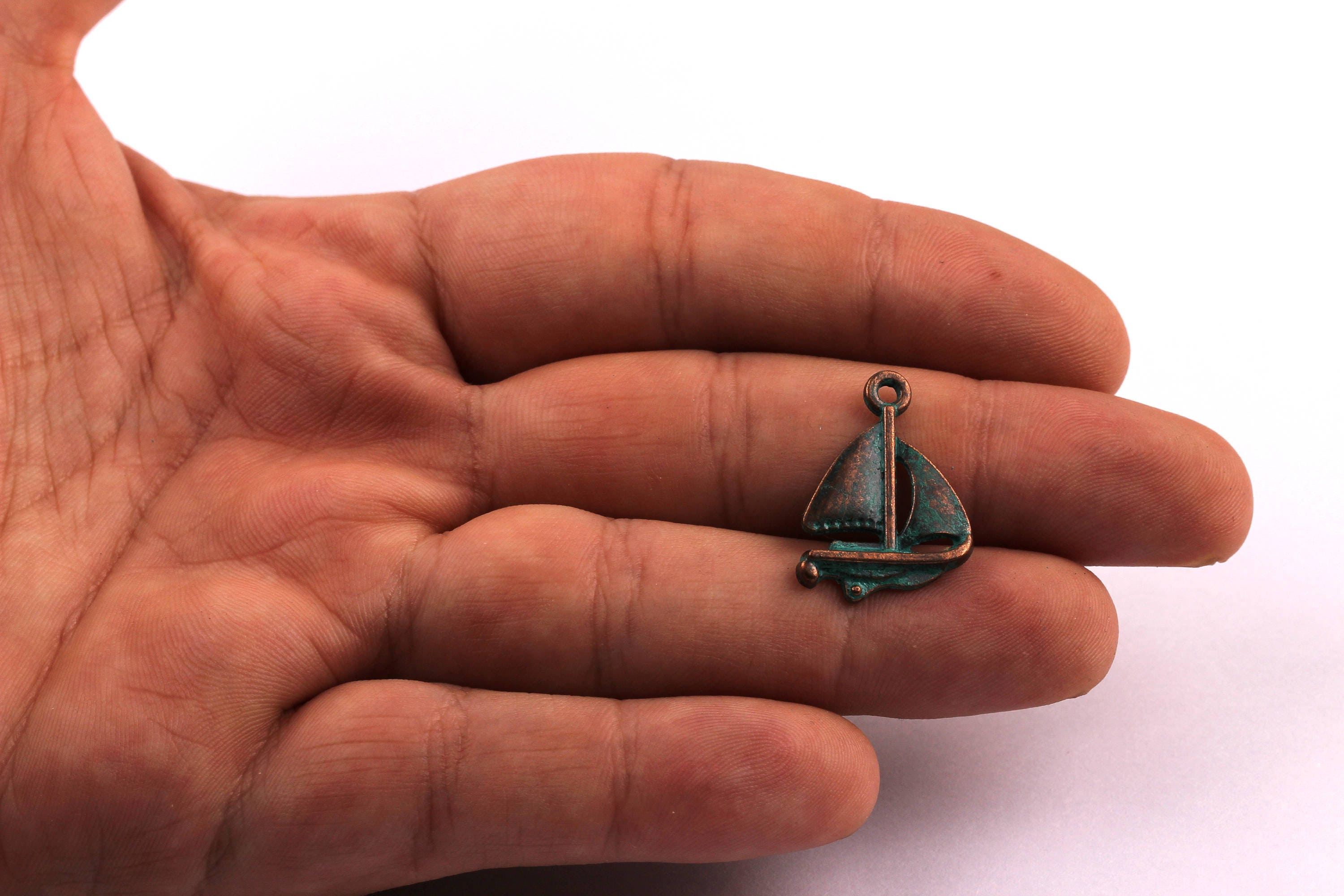 Faux Patina Pendant - Sailboat Shaped - Alloy Charms - Antique Bronze Tone Necklace - Zinc Alloy Beads - Jewelry Supplies - 20x20x1mm ZZ1043 - DOMEDBAZAAR