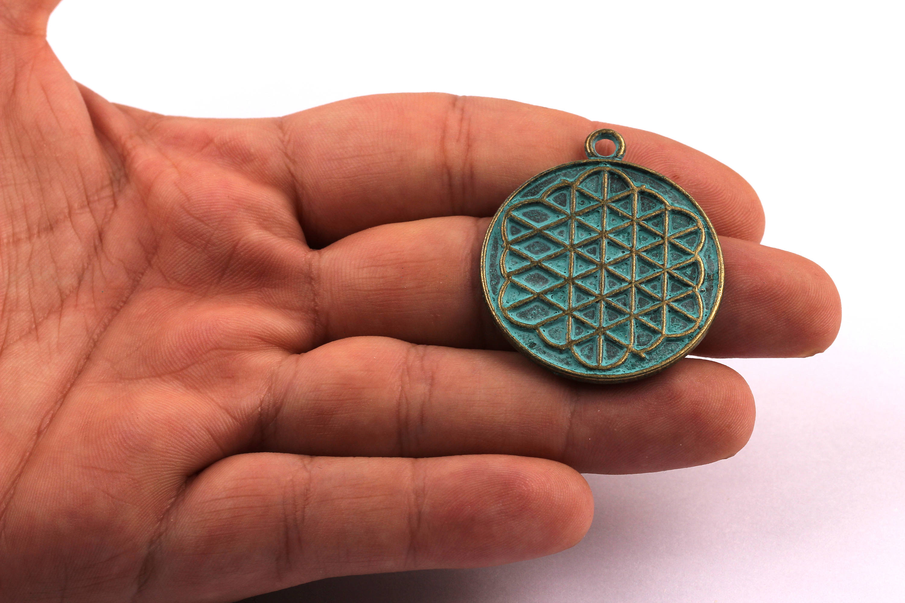 Faux Patina Pendant - Medal Shaped - Alloy Charms - Antique Bronze Tone Necklace - Zinc Alloy Beads - Jewelry Supplies - 34x34x1.7mm ZZ1067 - DOMEDBAZAAR