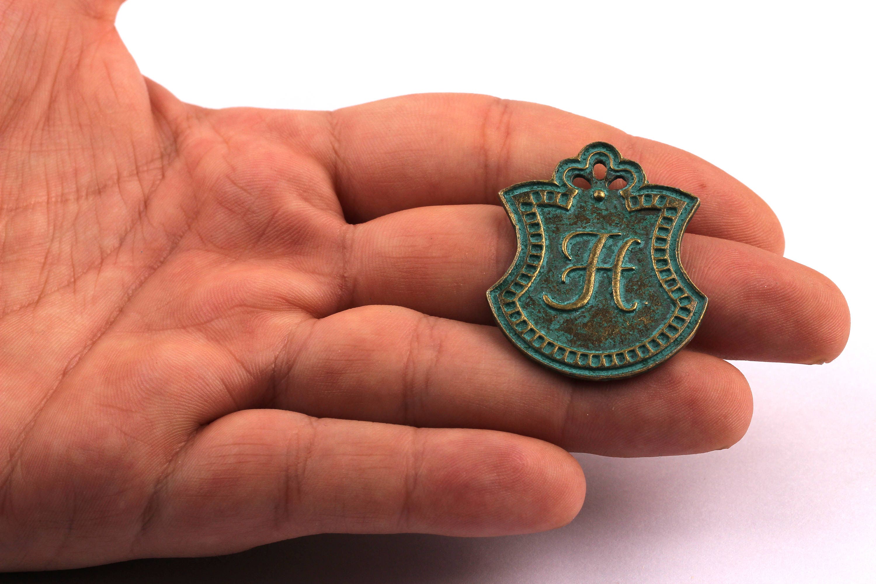 Faux Patina Pendant - Frame Shaped - Alloy Charms - Antique Bronze Tone Necklace - Zinc Alloy Beads - Jewelry Supplies - 40x32x1.7mm ZZ1074 - DOMEDBAZAAR