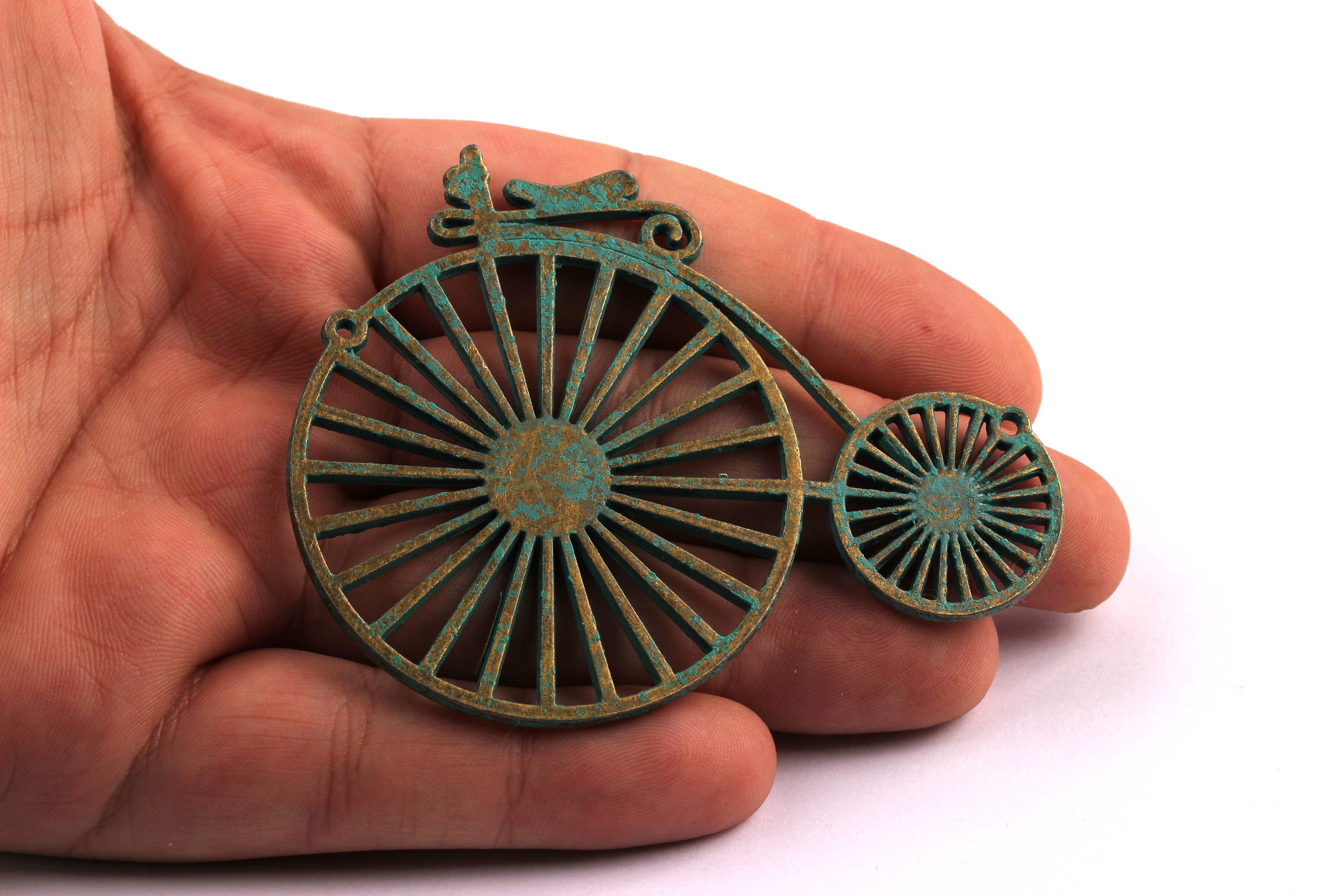 Faux Patina Pendant - Cycle Shaped - Alloy Charms - Antique Bronze Tone Necklace - Zinc Alloy Beads - Jewelry Supplie - 75x60x2.5mm - ZZ1101 - DOMEDBAZAAR