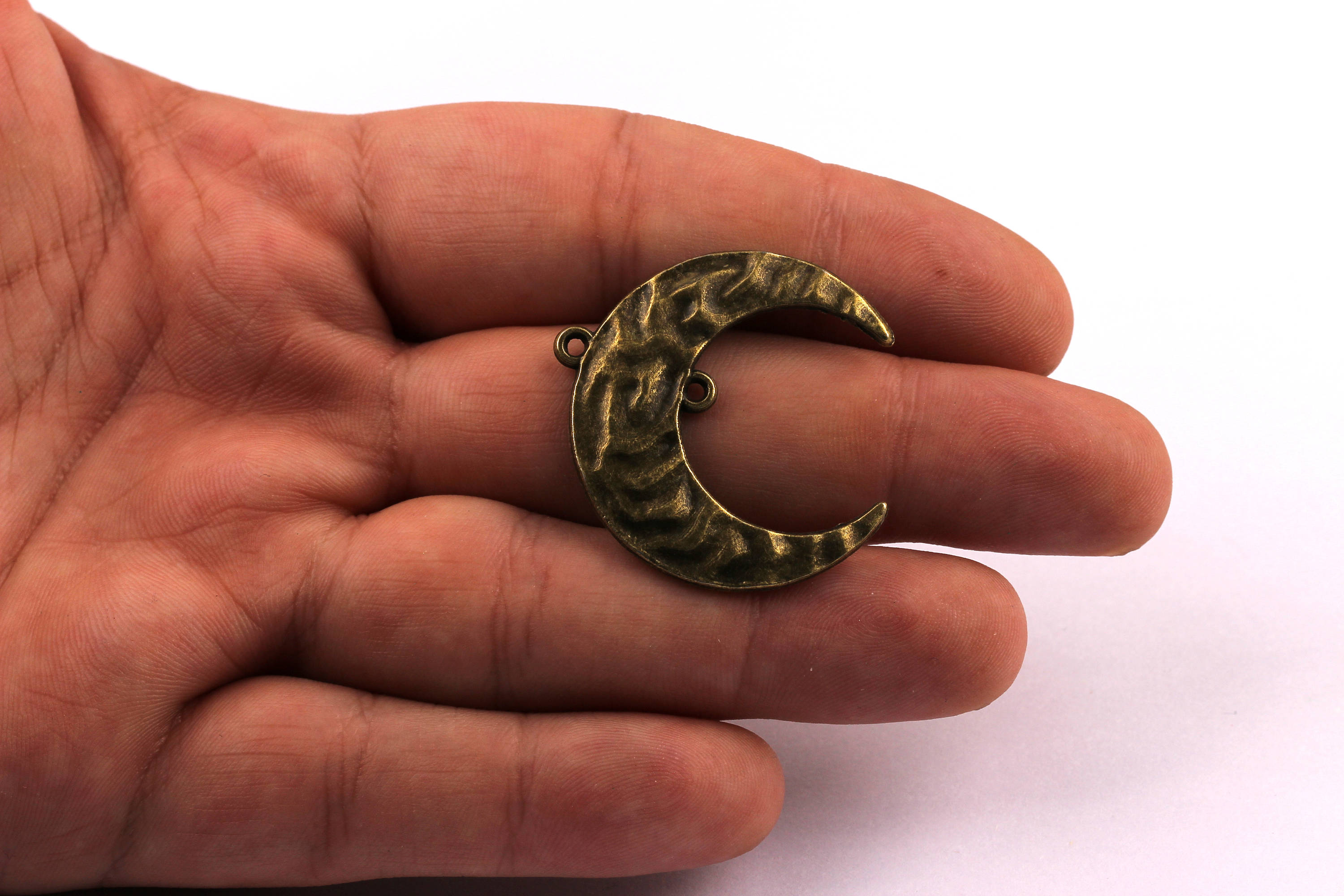Zinc Alloy Pendant - Crescent Shaped - Alloy Charms - Antique Bronze Tone Necklace - Zinc Alloy Beads - Jewelry Supplies - 33x11x2mm ZZ1127 - DOMEDBAZAAR