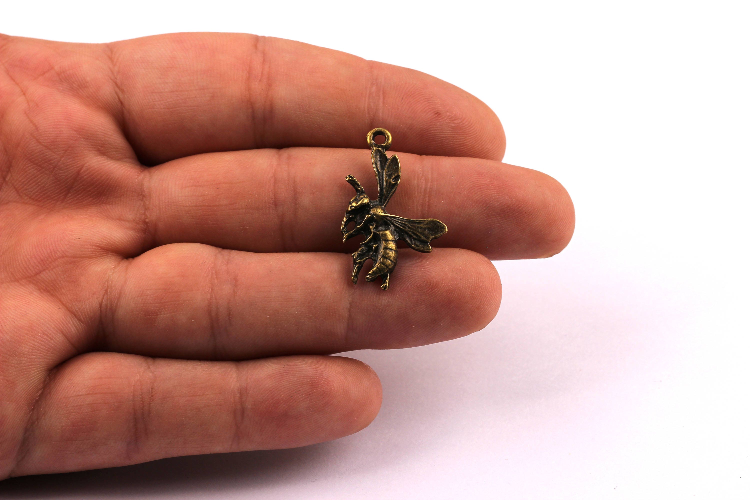 Zinc Alloy Pendant - Bee Shaped - Alloy Charms - Antique Bronze Tone Necklace - Zinc Alloy Beads - Jewelry Supplies - 19x10x1.7mm ZZ1133 - DOMEDBAZAAR