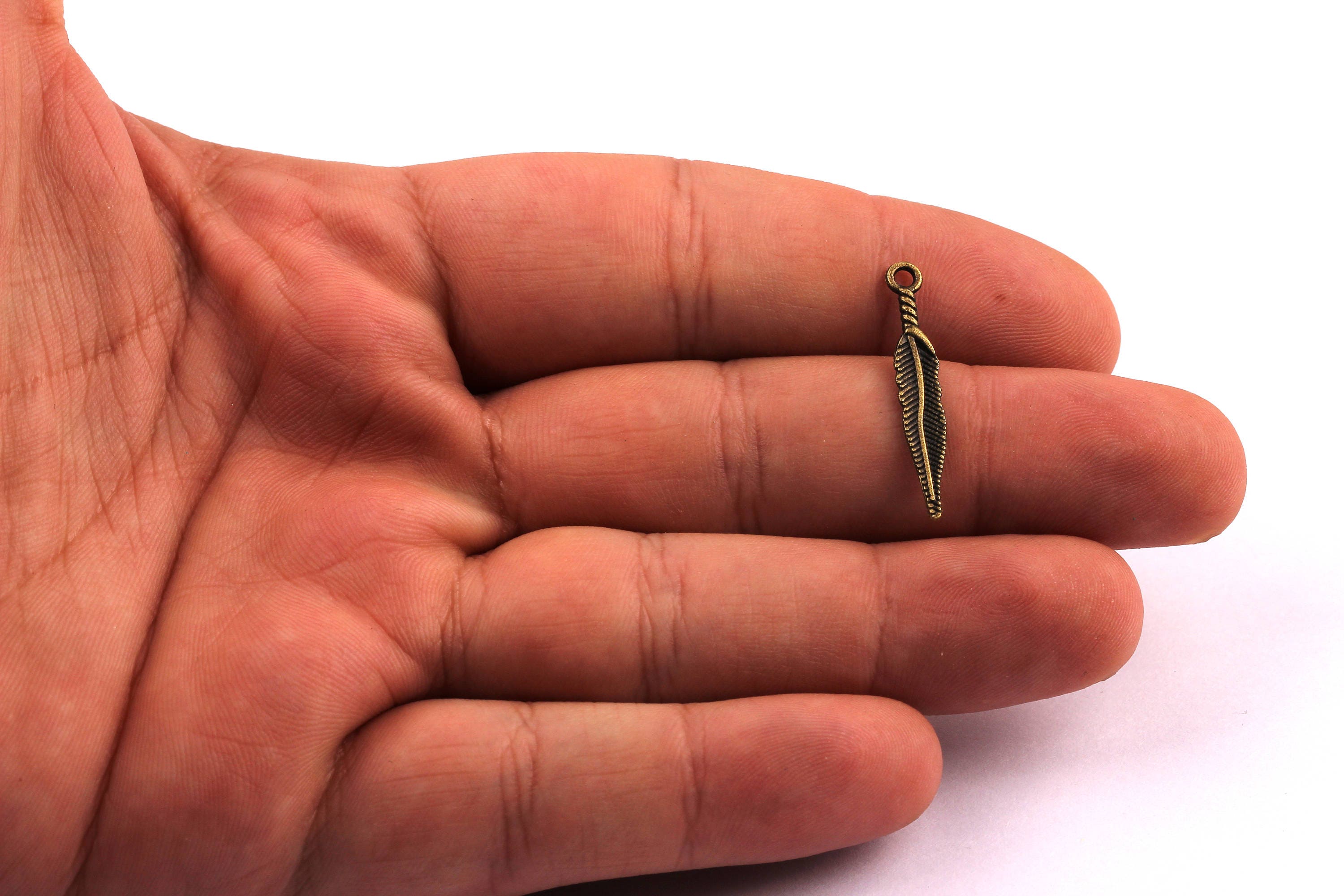 Zinc Alloy Pendant - Feather Shaped - Alloy Charms - Antique Bronze Tone Necklace - Zinc Alloy Beads - Jewelry Supplies - 28x4.5x1mm ZZ1138 - DOMEDBAZAAR