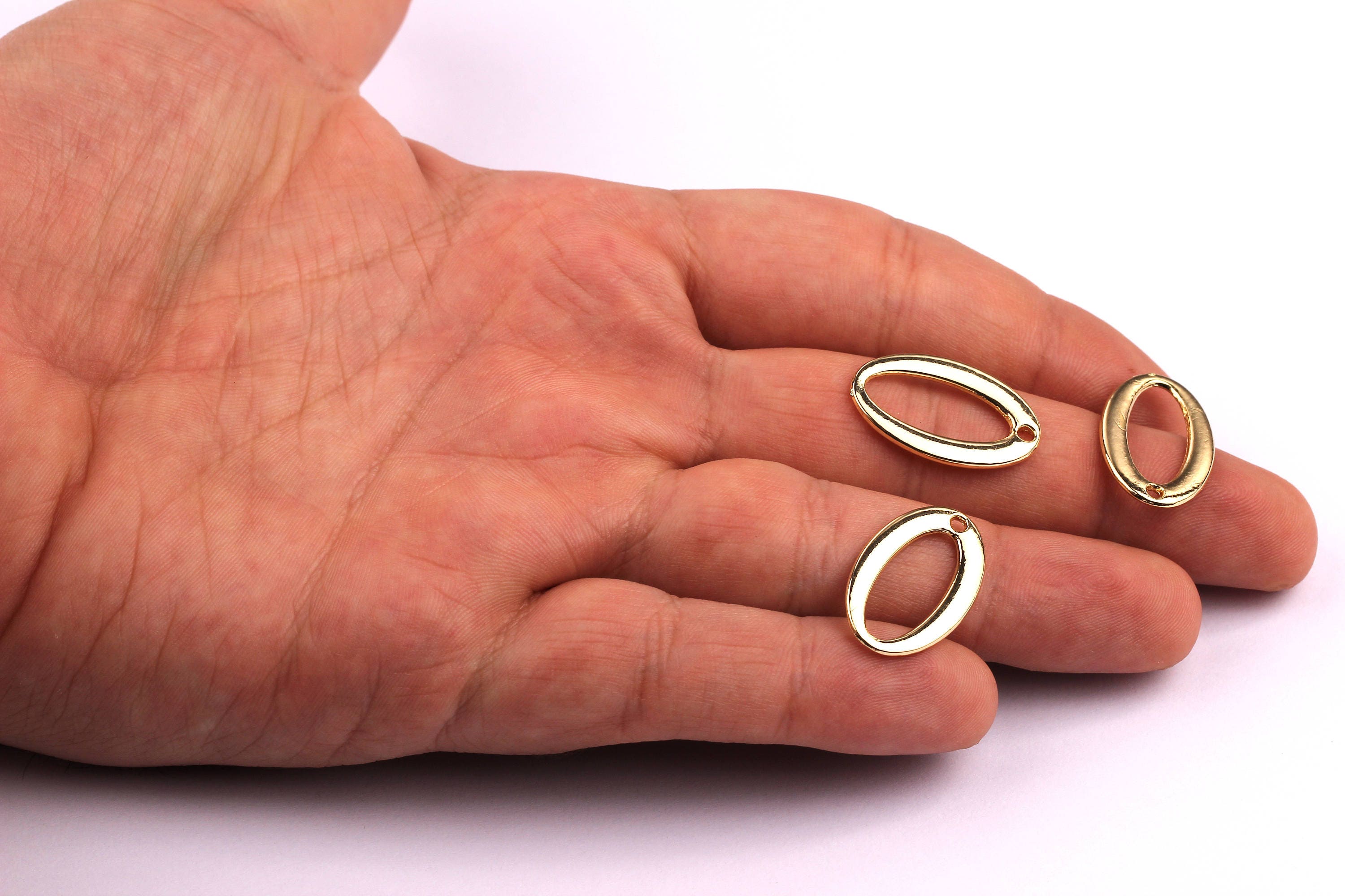 Ellipse Shaped Charms- Zinc Alloy Earring Findings - Gold Tone - Alloy Pendant for Necklace - Jewelry Supplies - 22x14x1.6mm - ZZ1164 - DOMEDBAZAAR
