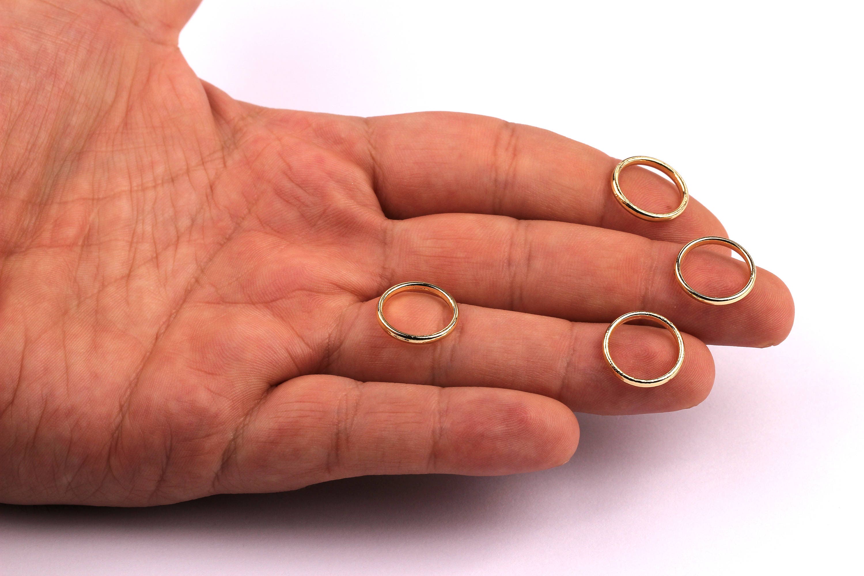 Circle Shaped Charms- Zinc Alloy Earring Findings - Gold Tone Connector - Alloy Pendant for Necklace - Jewelry Supplies - 14x14x1mm - ZZ1166 - DOMEDBAZAAR