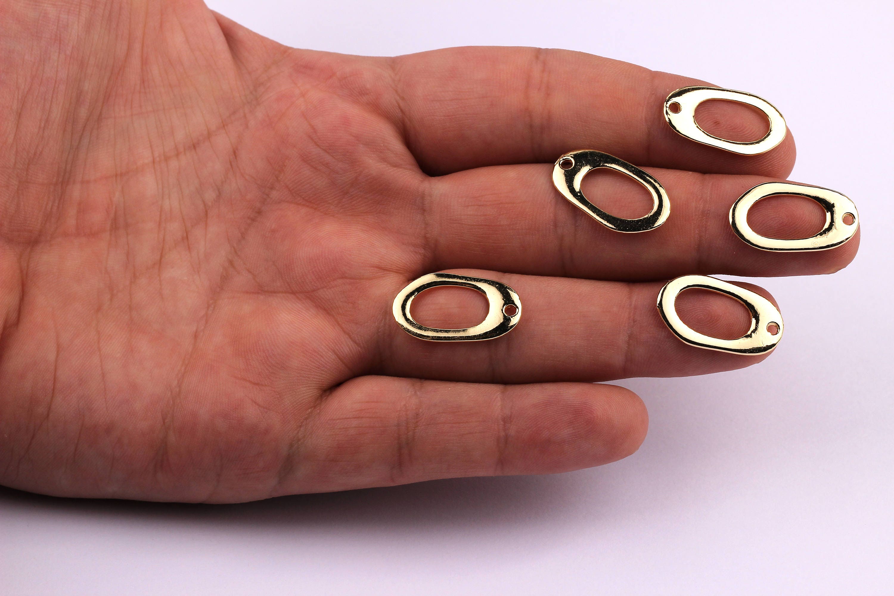 Ellipse Shaped Charms- Zinc Alloy Earring Findings - Gold Tone - Alloy Pendant for Necklace - Jewelry Supplies - 22x12x1.2mm - ZZ1169 - DOMEDBAZAAR