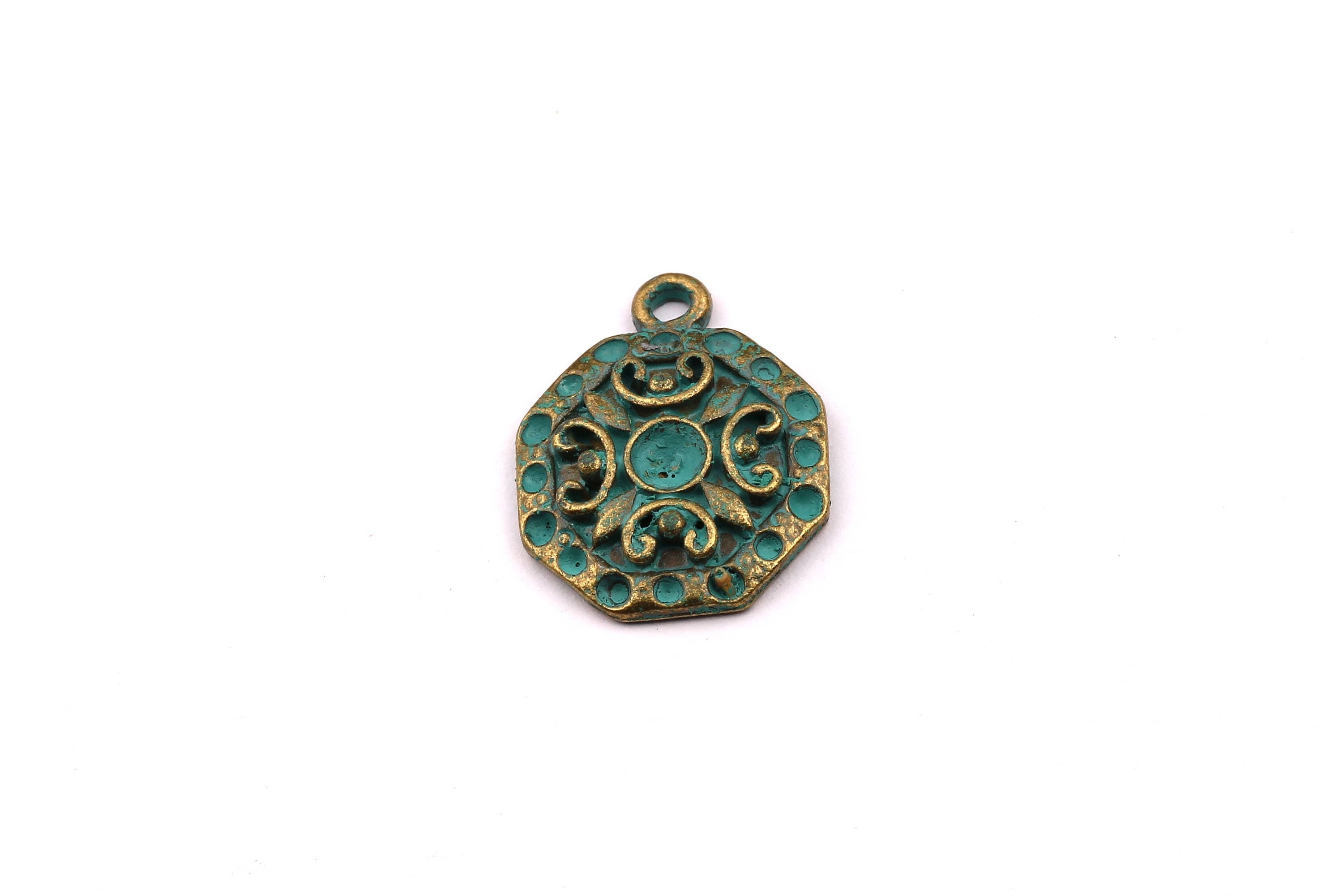 Faux Patina Pendant - Medal Shaped - Alloy Charms - Antique Bronze Tone Necklace - Zinc Alloy Beads - Jewelry Supplies - 20x20x3mm ZZ1054 - DOMEDBAZAAR