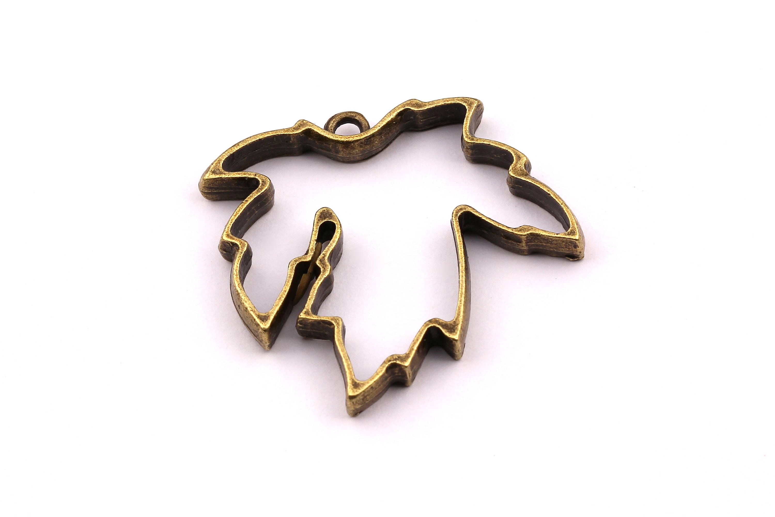 Zinc Alloy Pendant - Leaf Shaped - Alloy Charms - Antique Bronze Tone Necklace - Zinc Alloy Beads - Jewelry Supplies - 35x34x4mm ZZ1132 - DOMEDBAZAAR