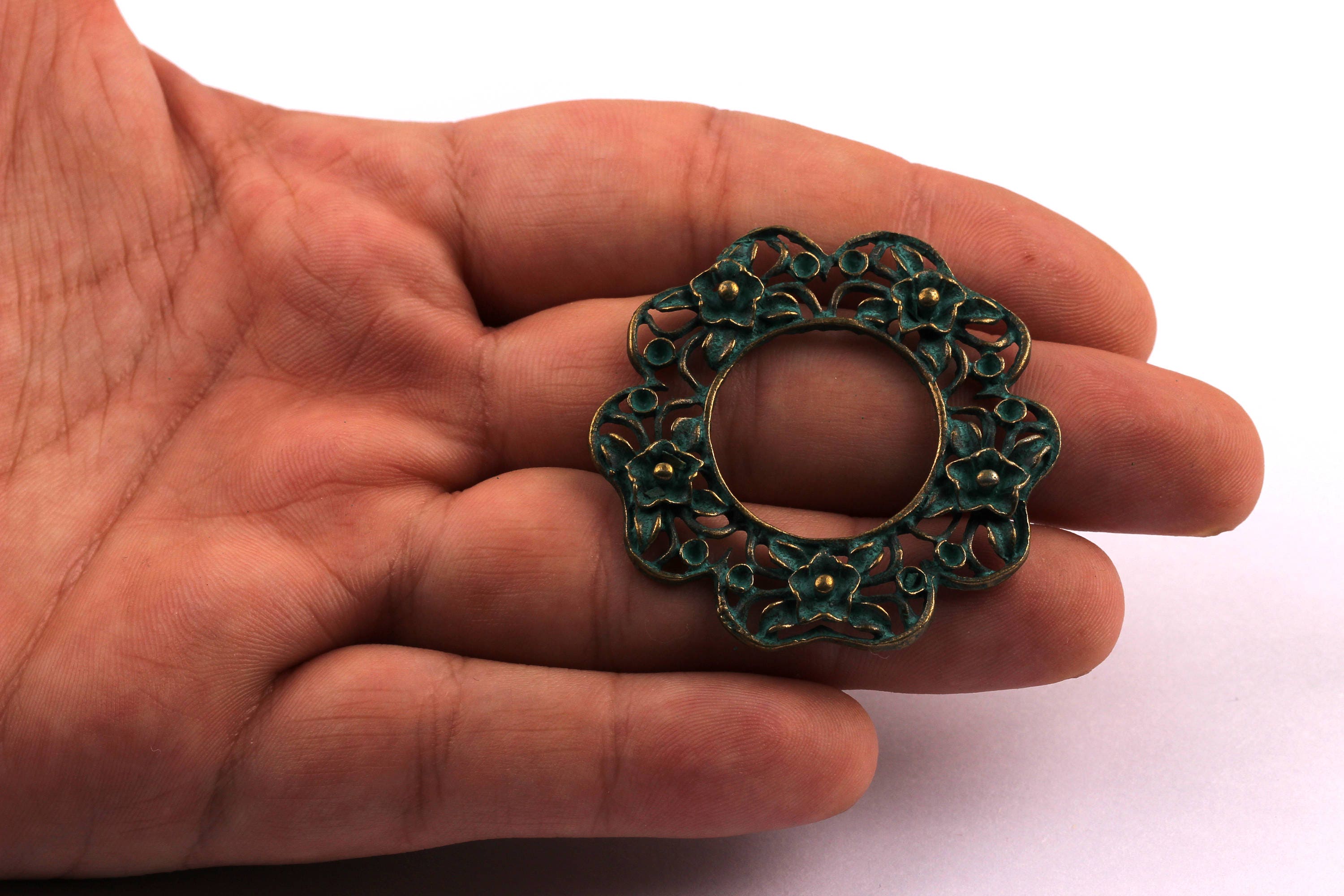 Faux Patina Pendant - Frame Shaped - Alloy Charms - Antique Bronze Tone Necklace - Zinc Alloy Beads - Jewelry Supplies - 43x43x2.3mm ZZ1092 - DOMEDBAZAAR