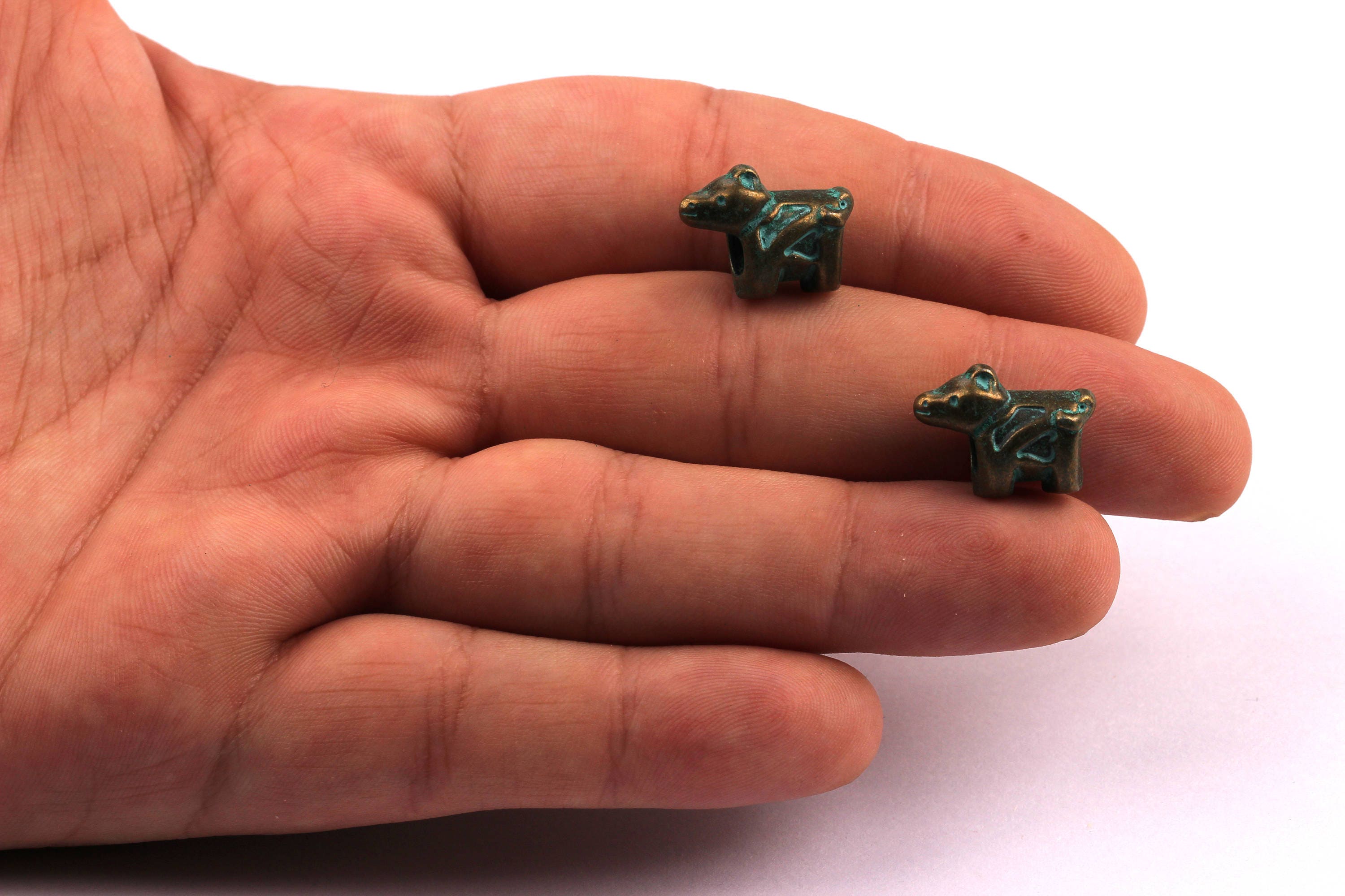 Faux Patina Beads - Dog Shaped - Alloy Charms - Antique Bronze Tone Necklace - Zinc Alloy Pendant - Jewelry Supplies - 17x8mm ZZ1108 - DOMEDBAZAAR