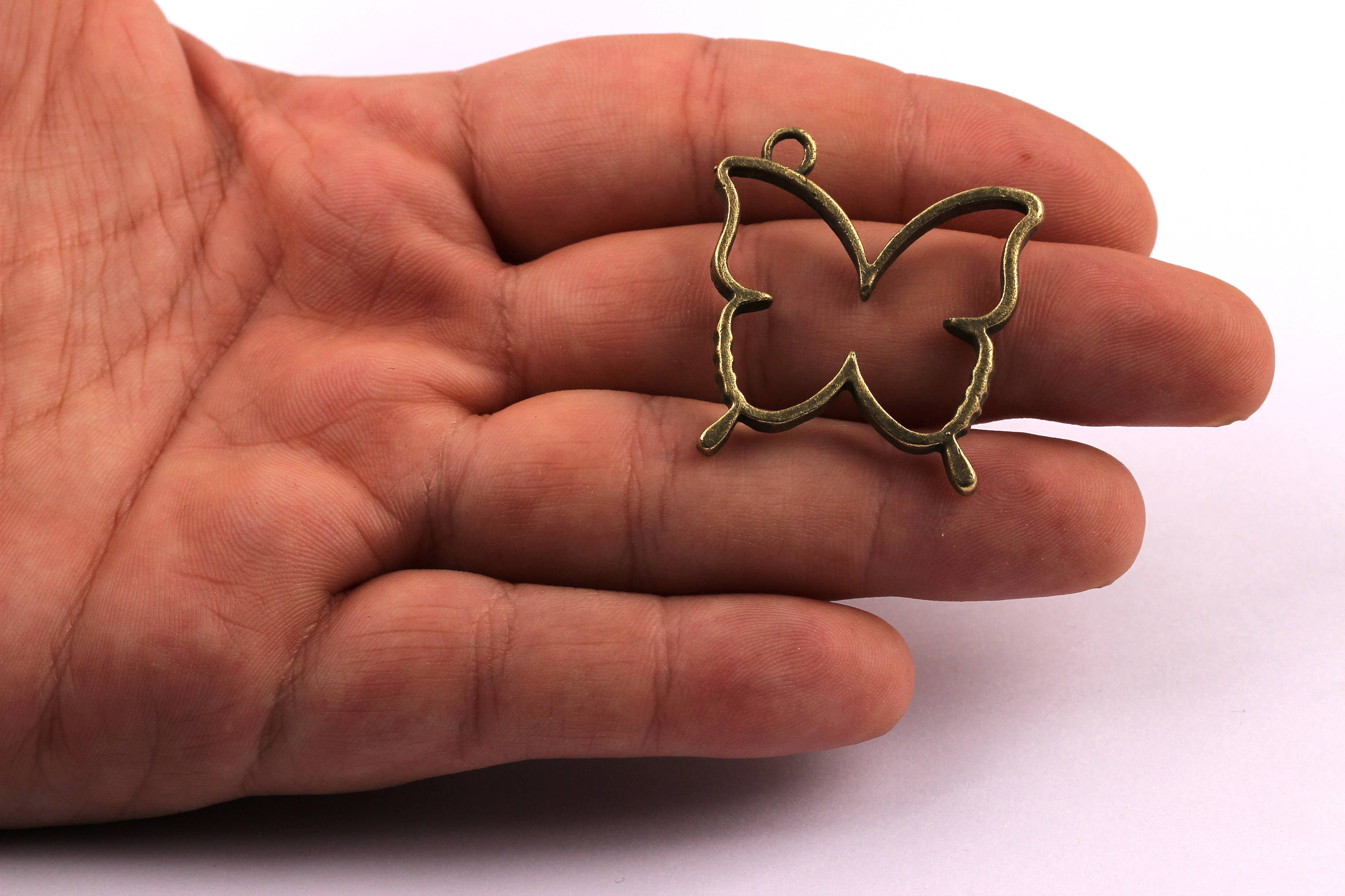 Zinc Alloy Pendant - Butterfly Shaped - Alloy Charms - Antique Bronze Tone Necklace - Zinc Alloy Beads - Jewelry Supplies - 33x28x3mm ZZ1122 - DOMEDBAZAAR