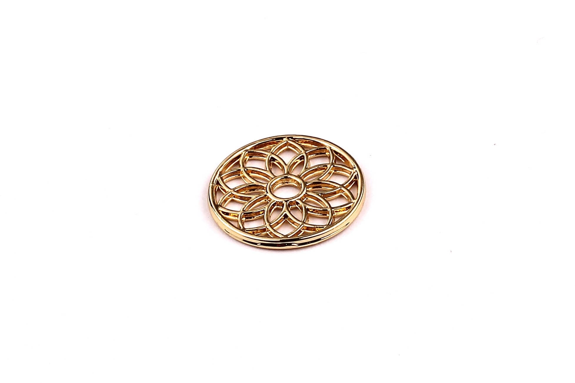 Flower Shaped Charms- Zinc Alloy Earring Findings - Gold Tone - Alloy Pendant for Necklace - Jewelry Supplies - 17x17x1.2mm - ZZ1178 - DOMEDBAZAAR