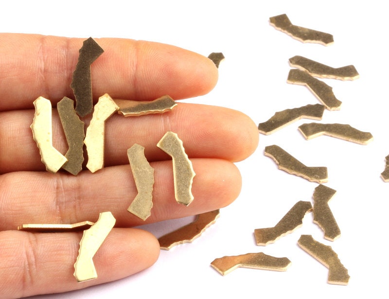 Brass California State Charms - California State Shaped Raw Brass Pendant - Jewelry Supplies - 15x6.5mm - PP1265 - DOMEDBAZAAR
