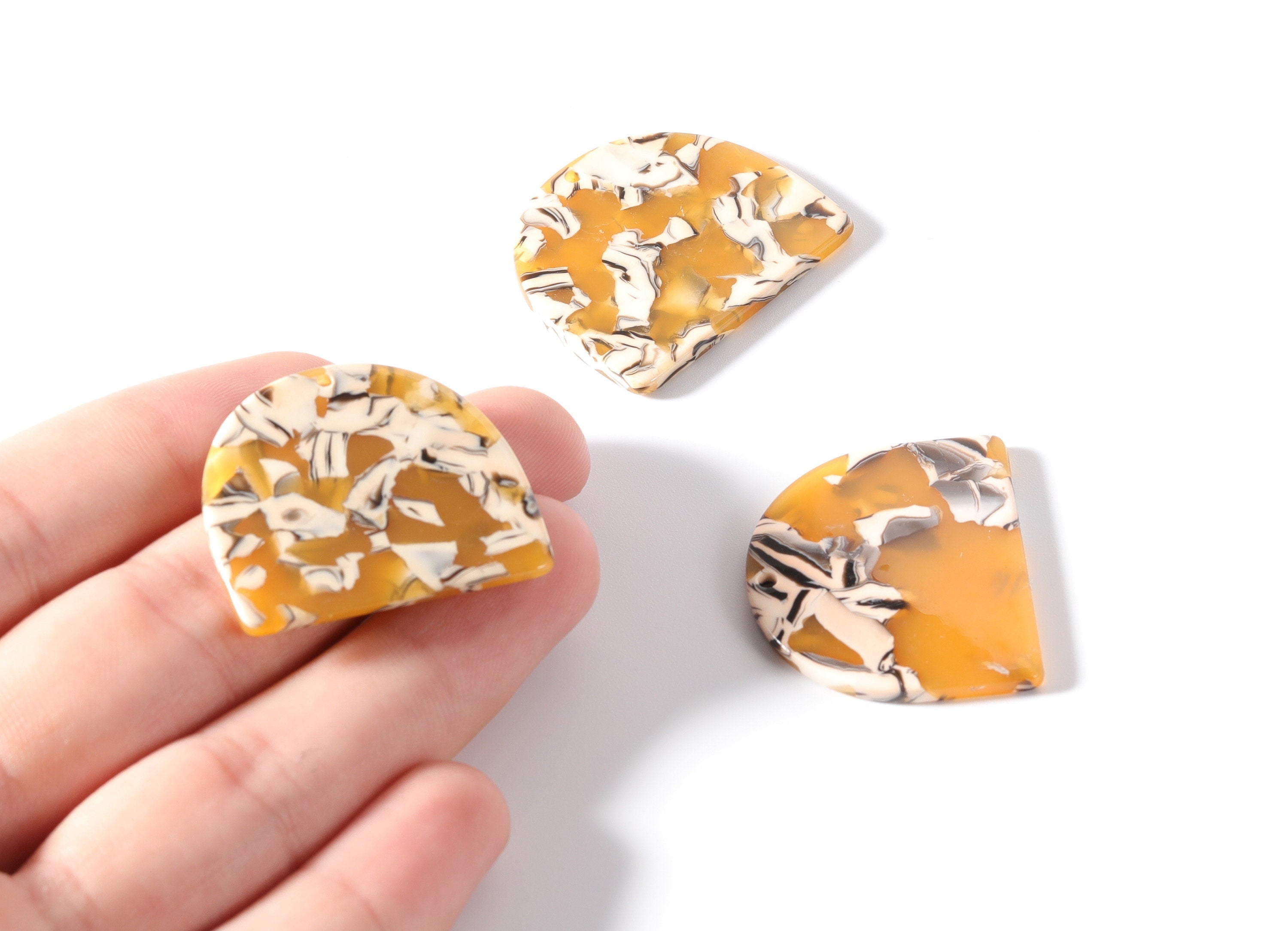 Acetate D Charms - 1 Hole - D Earrings and Pendant - Earring Findings - Jewelry Supplies - Color Code: A14 - 29.5x34.3x2.48mm - AC1637-A14 - DOMEDBAZAAR
