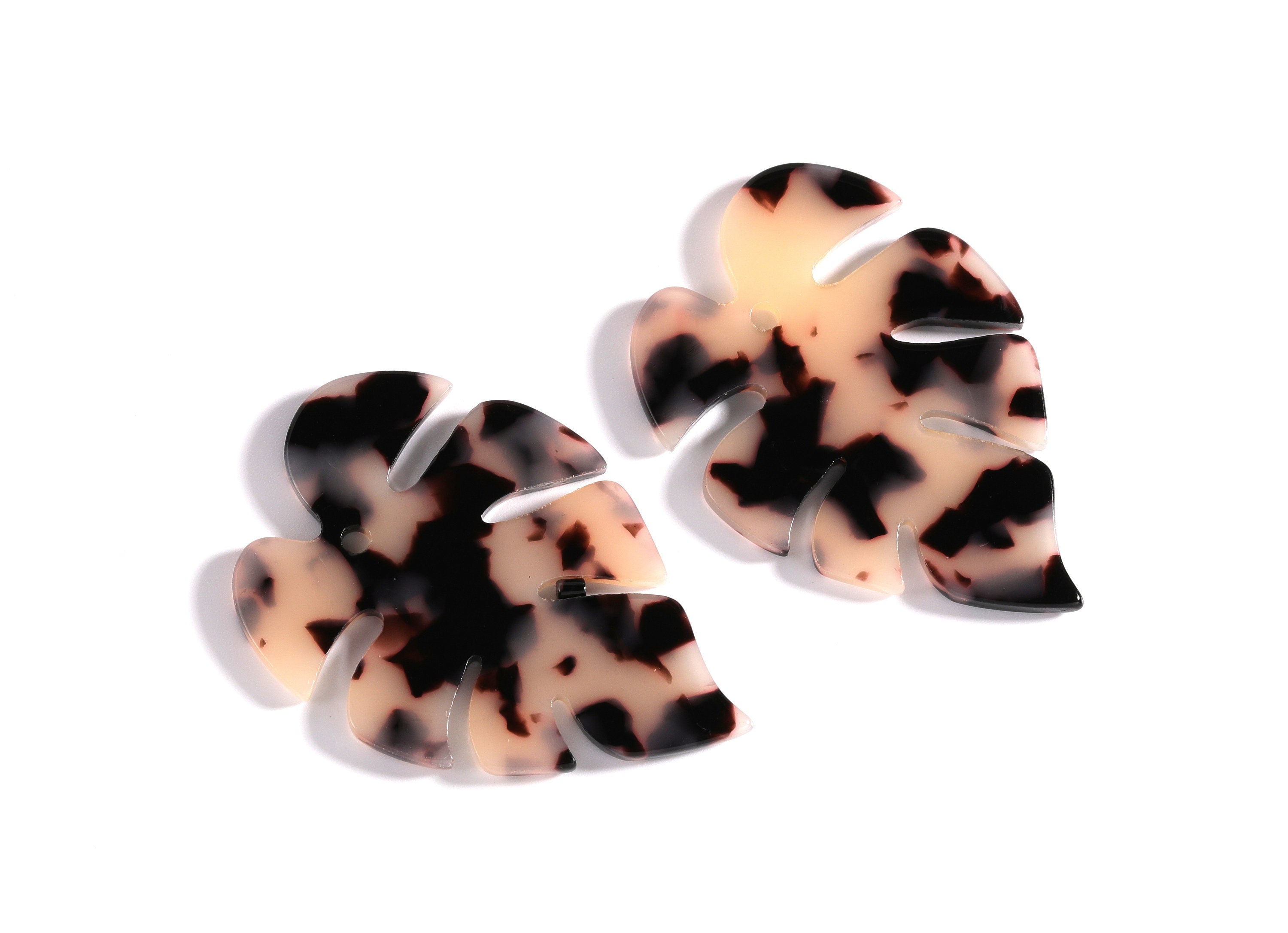 Blonde Tortoise Shell Earrings - Acetate Earring Charms - Leaf Shaped Pendant - Jewelry Supplies - Color Code: A07 - 44x35x2.5mm - AC1146B - DOMEDBAZAAR