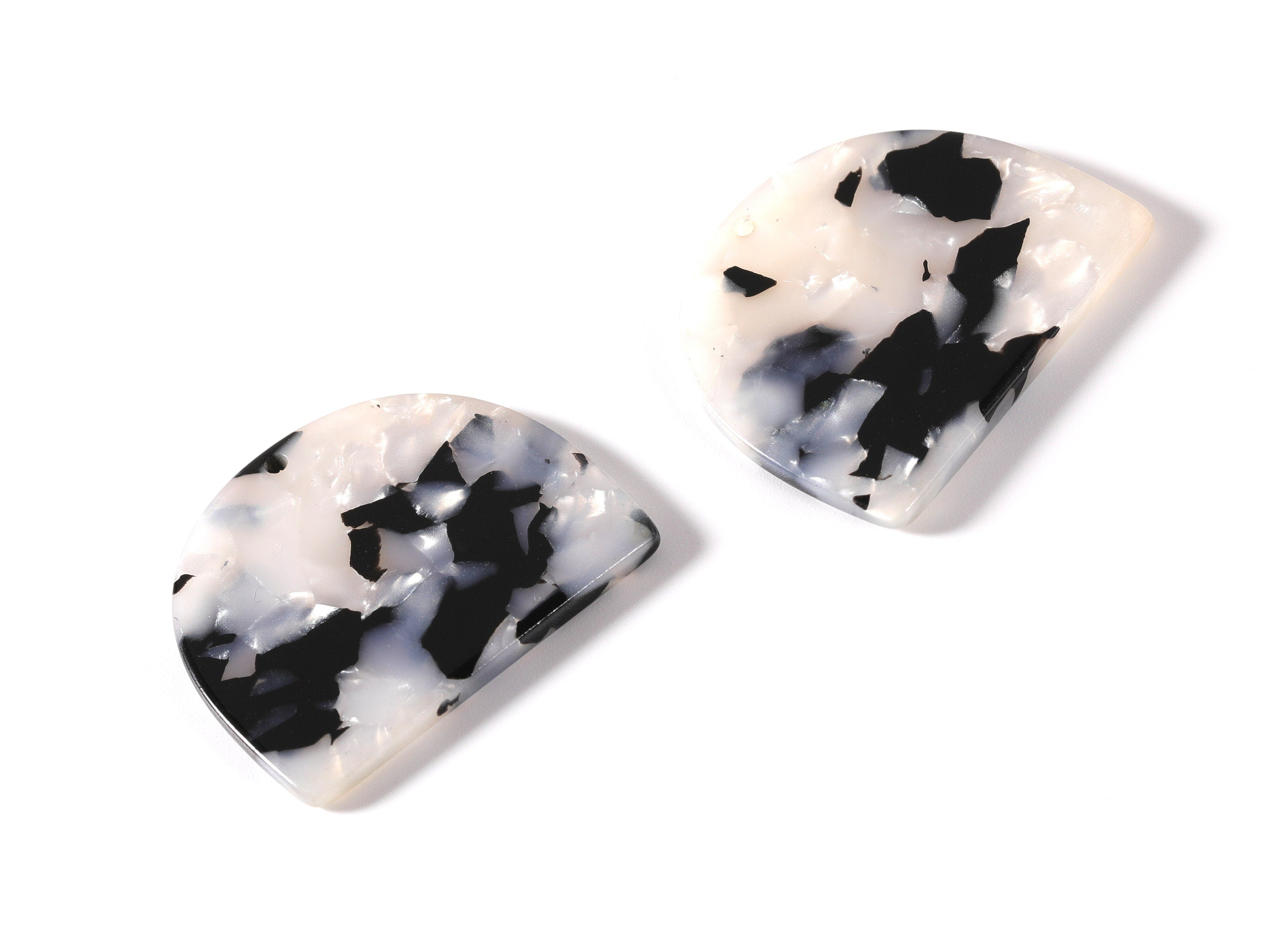 Acetate D Charms - 1 Hole - D Earrings and Pendant - Earring Findings - Jewelry Supplies - Color Code: A15- 29.5x34.3x2.48mm - AC1637-A15 - DOMEDBAZAAR