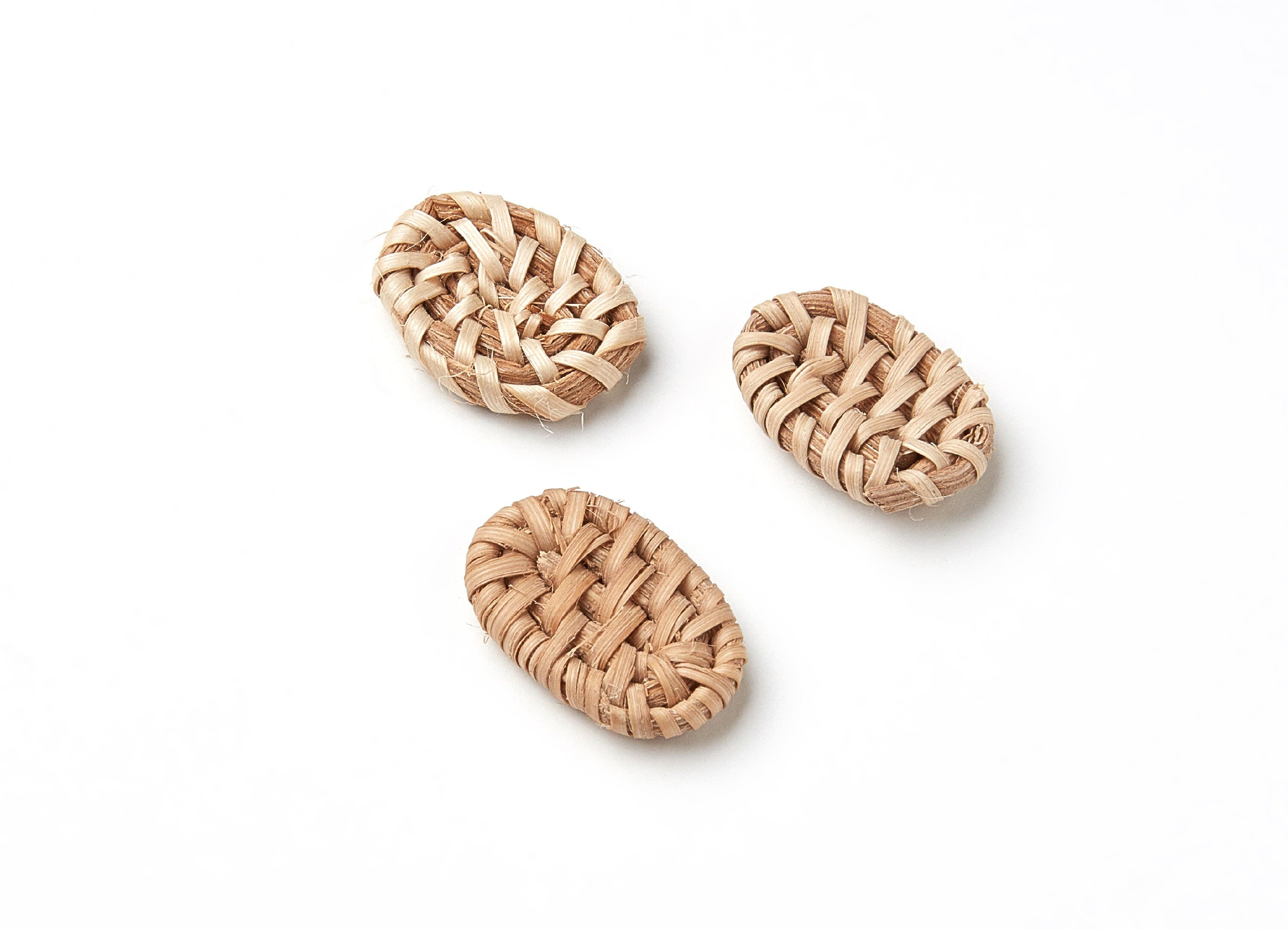 Handwoven Rattan Earrings - Oval Shaped Rattan Pendant - Wooden Straw Earring - Jewelery Handmade - 24,45x17,1x4,83mm - RT1078 - DOMEDBAZAAR